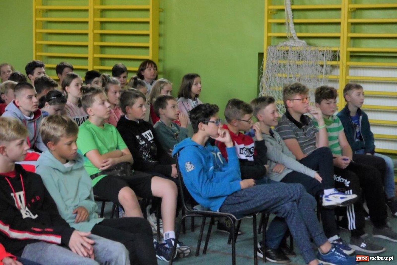 Zdjęcie w galerii na portalu naszraciborz.pl: Szymon Bolik opowiadał w Rudach o trolikach wiadomości z regionu