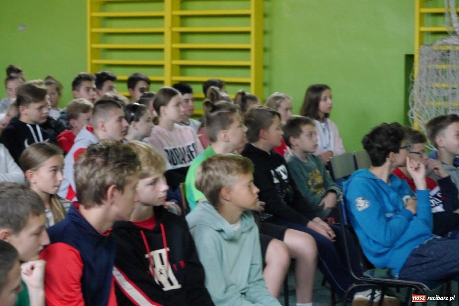 Zdjęcie w galerii na portalu naszraciborz.pl: Szymon Bolik opowiadał w Rudach o trolikach wiadomości z regionu