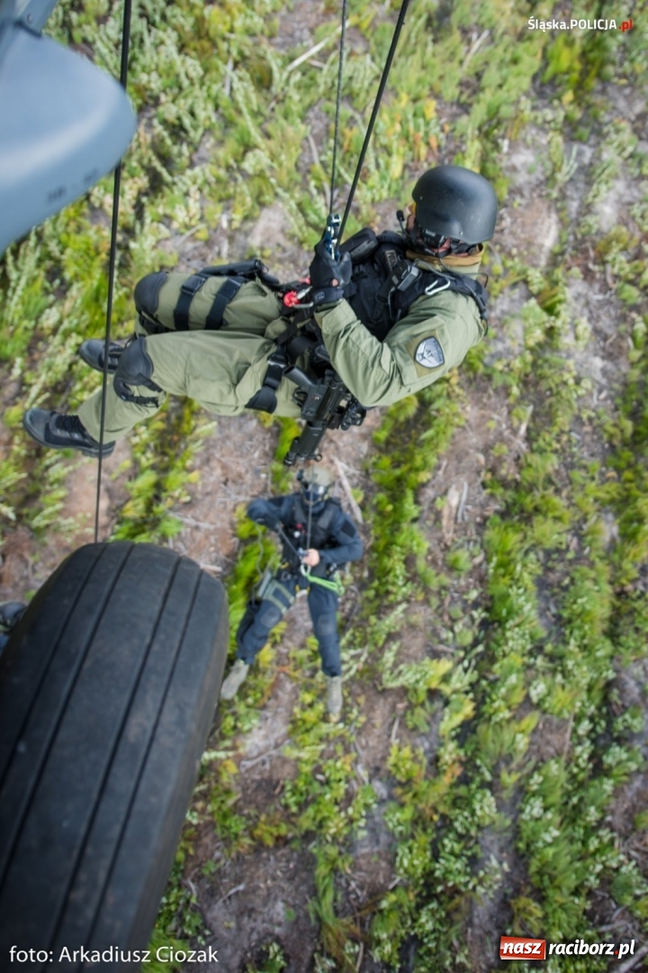 Zdjęcie w galerii na portalu naszraciborz.pl: Black Hawk na ćwiczeniach śląskich antyterrorystów [FOTO I WIDEO]  wiadomości z regionu