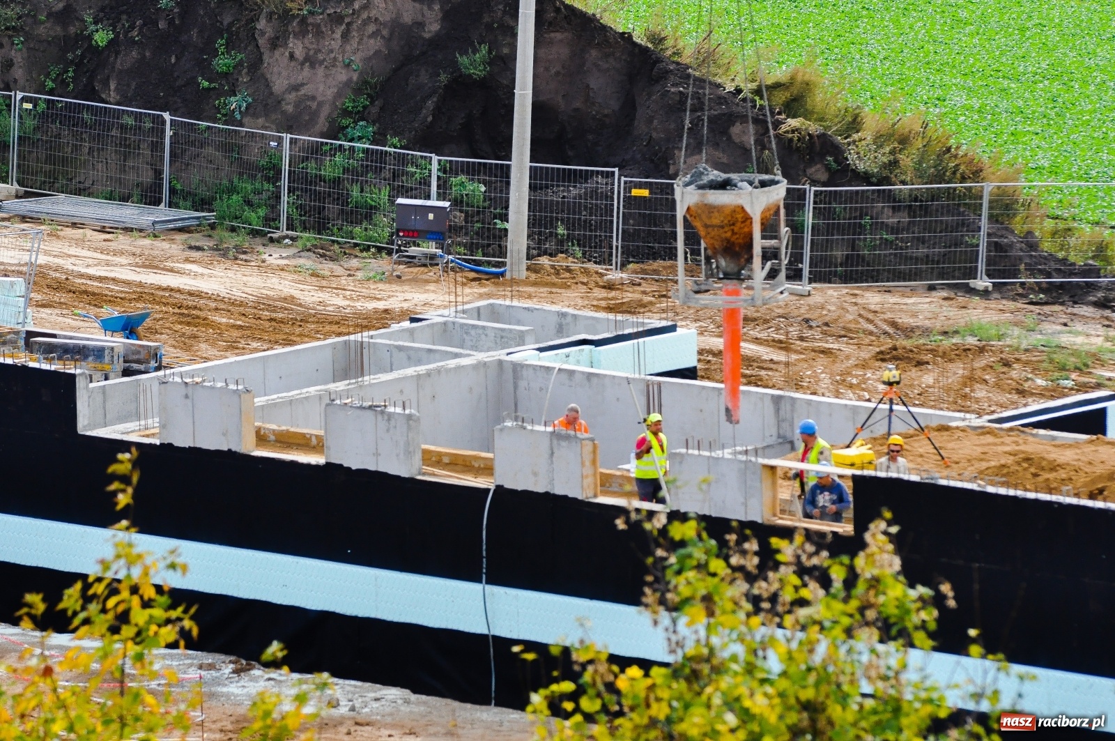 Zdjęcie w galerii na portalu naszraciborz.pl: Eko-Okna budują w Pietrowicach Wielkich klasztor [FOTO Z BUDOWY]  wiadomości z regionu