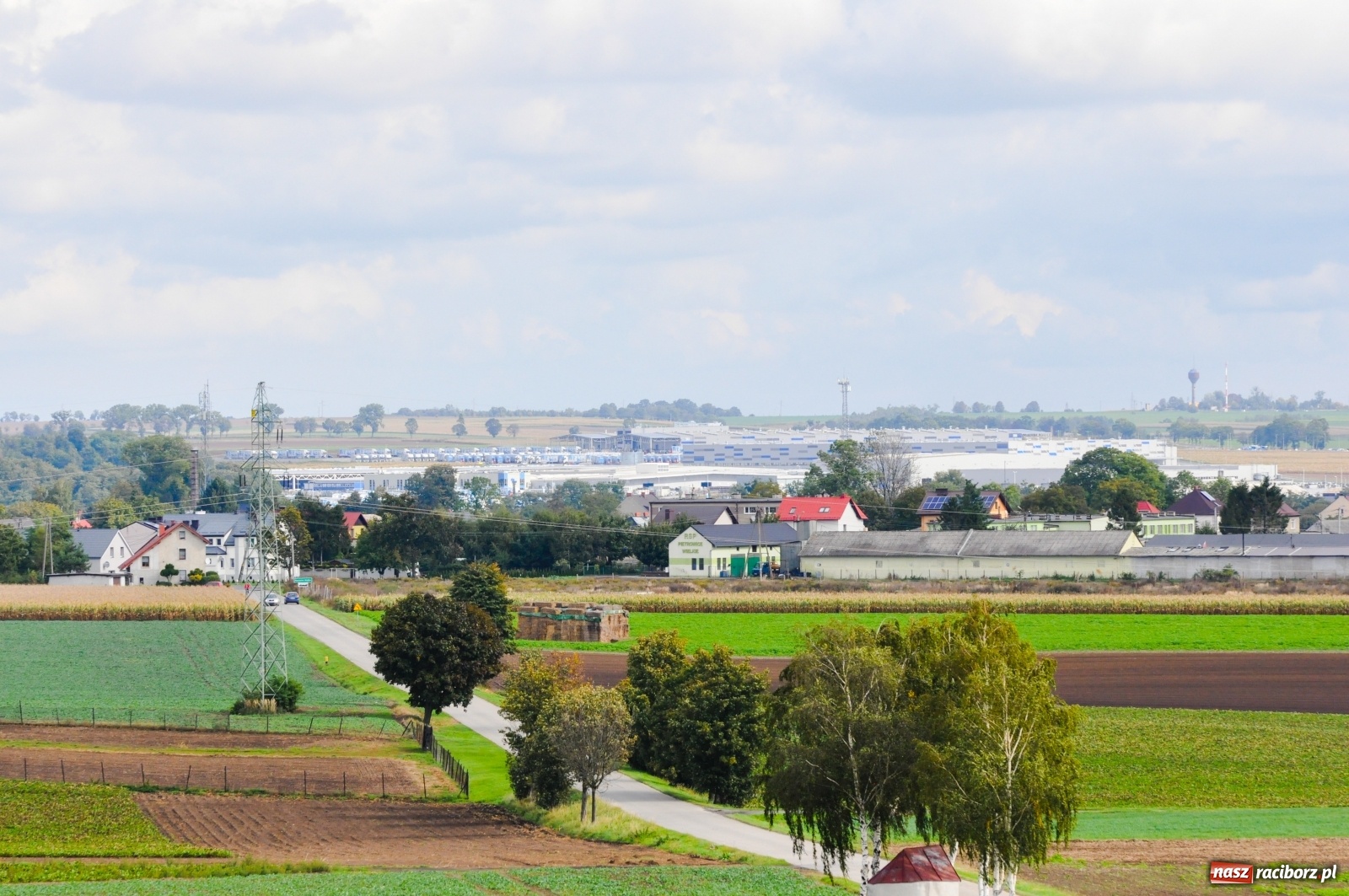 Zdjęcie w galerii na portalu naszraciborz.pl: Eko-Okna budują w Pietrowicach Wielkich klasztor [FOTO Z BUDOWY]  wiadomości z regionu