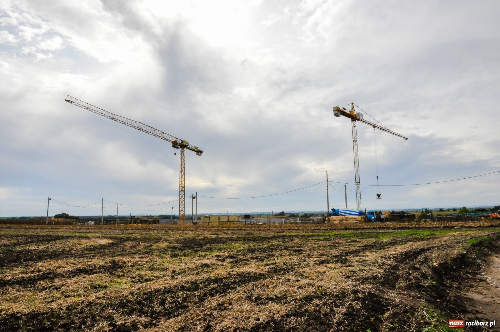 Zdjęcie w galerii na portalu naszraciborz.pl: Eko-Okna budują w Pietrowicach Wielkich klasztor [FOTO Z BUDOWY]  wiadomości z regionu