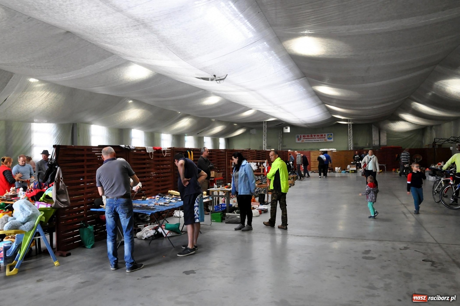 Zdjęcie w galerii na portalu naszraciborz.pl: Pierwszy jesienny targ staroci w Pietrowicach Wielkich [FOTO] wiadomości z regionu