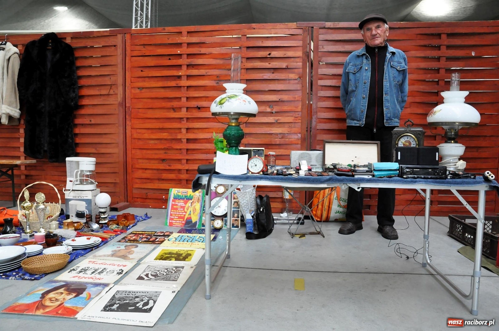 Zdjęcie w galerii na portalu naszraciborz.pl: Pierwszy jesienny targ staroci w Pietrowicach Wielkich [FOTO] wiadomości z regionu