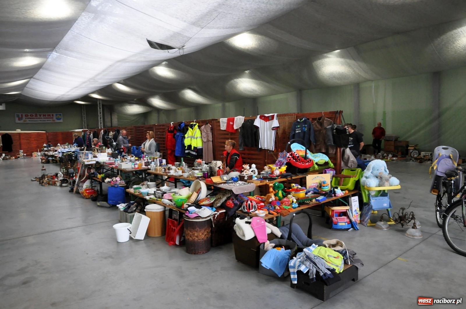 Zdjęcie w galerii na portalu naszraciborz.pl: Pierwszy jesienny targ staroci w Pietrowicach Wielkich [FOTO] wiadomości z regionu
