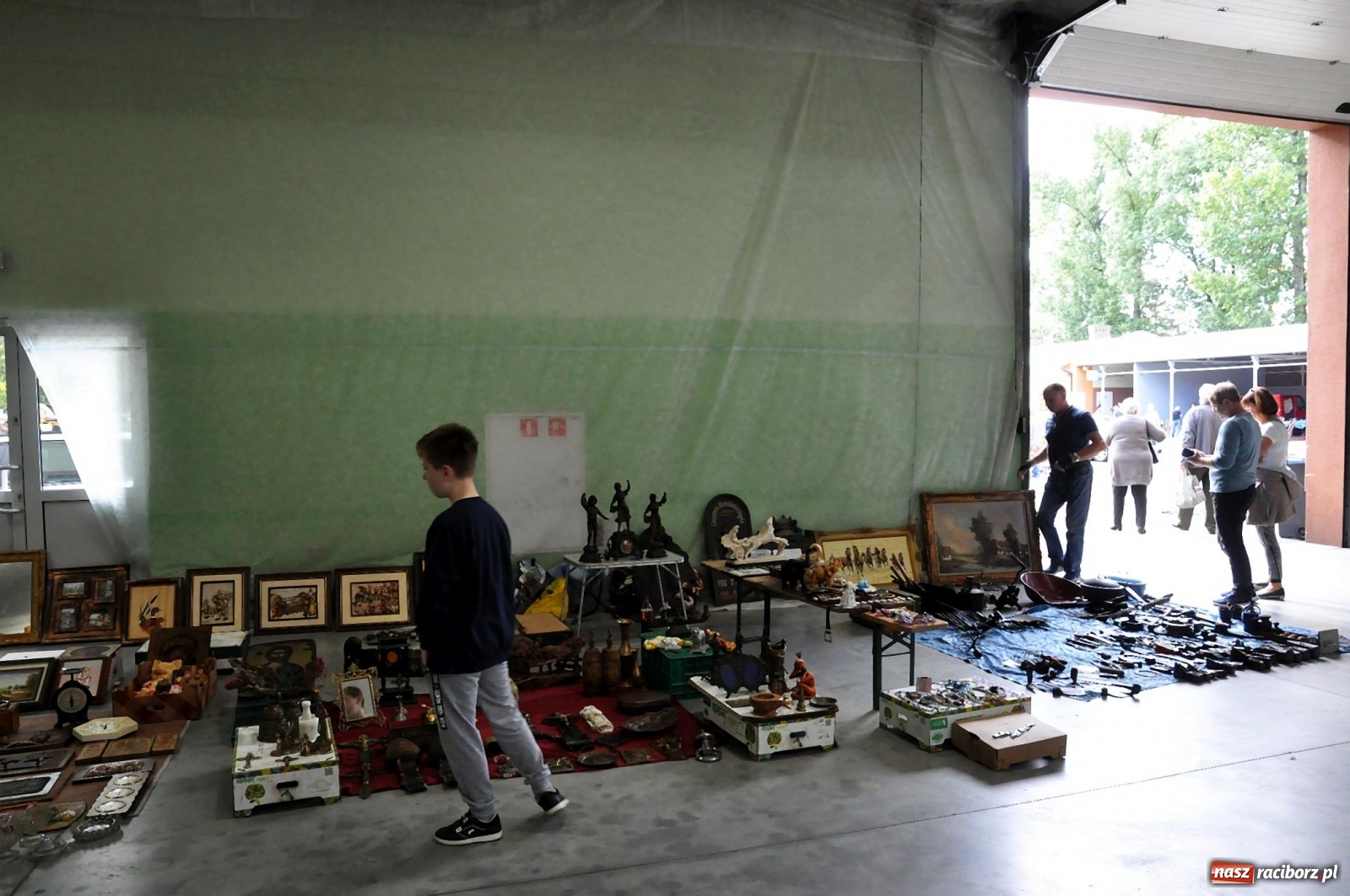 Zdjęcie w galerii na portalu naszraciborz.pl: Pierwszy jesienny targ staroci w Pietrowicach Wielkich [FOTO] wiadomości z regionu