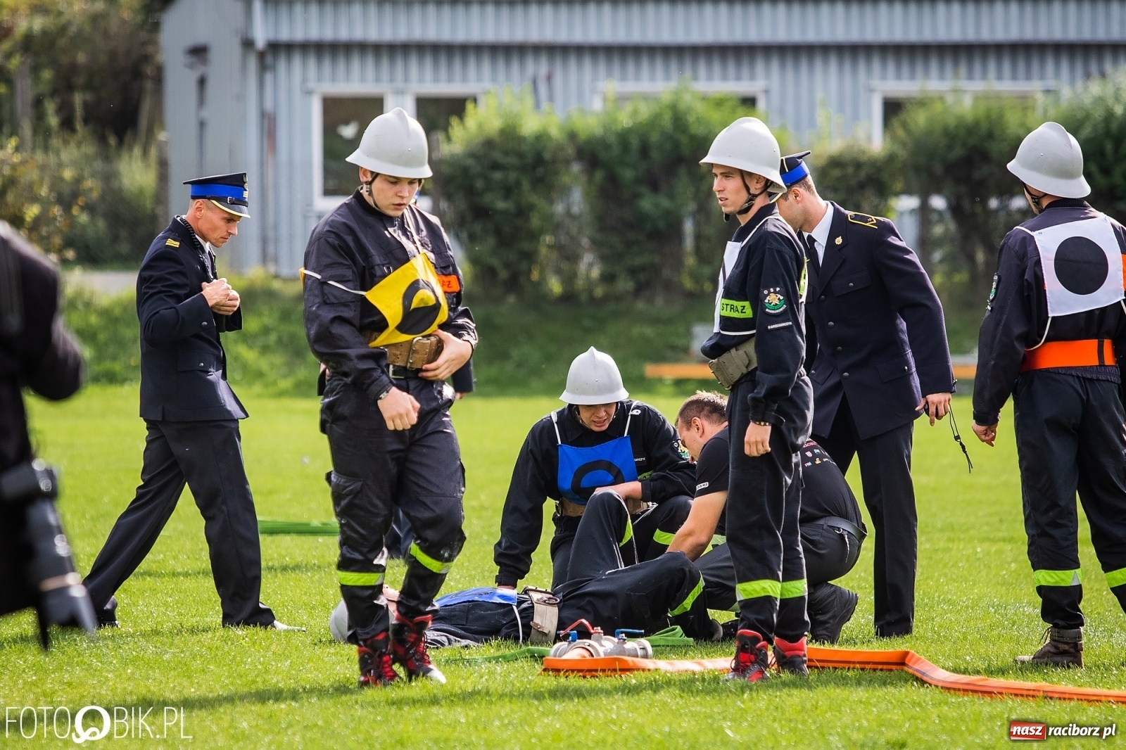 Zdjęcie w galerii na portalu naszraciborz.pl: Groźny wypadek na zawodach sportowo-pożarniczych w Raciborzu [WIDEO]  wiadomości z regionu