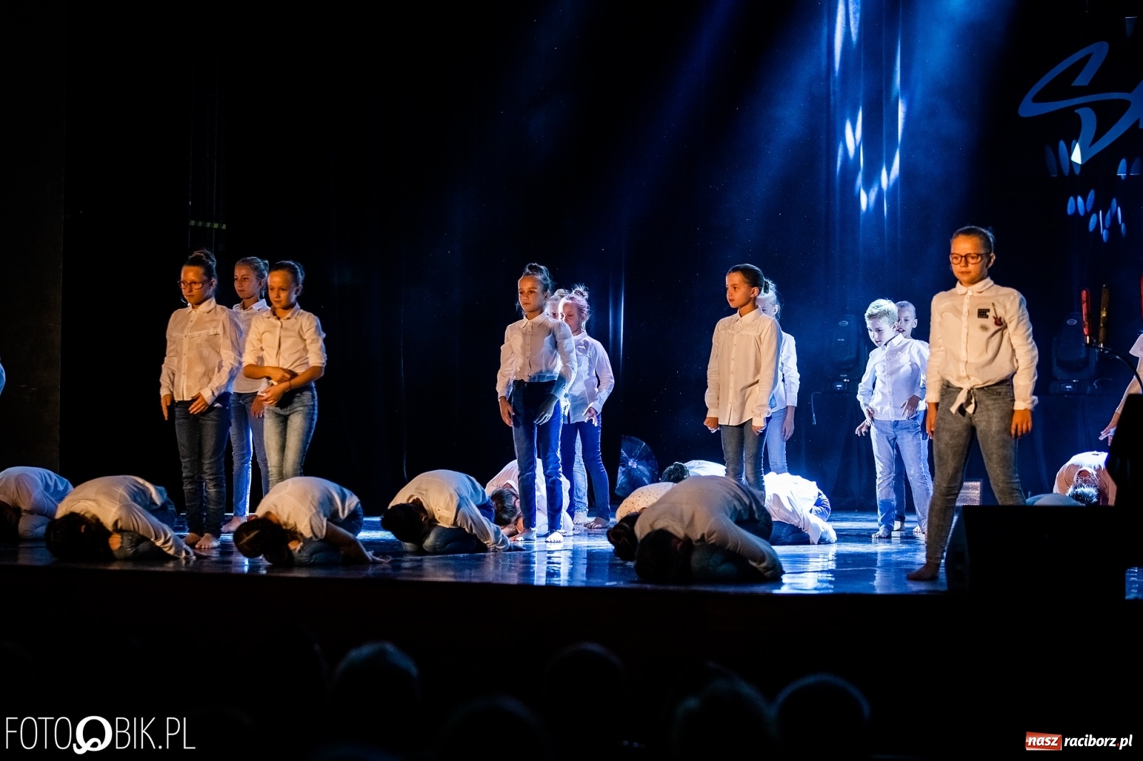 Zdjęcie w galerii na portalu naszraciborz.pl: Gala zespołu tanecznego Skaza w Raciborskim Centrum Kultury wiadomości z regionu