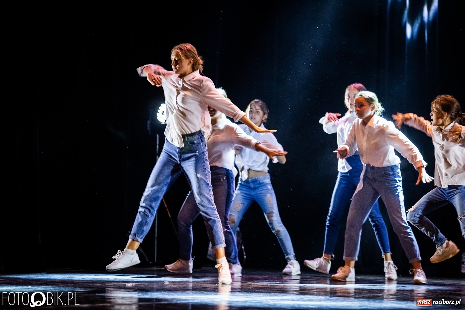 Zdjęcie w galerii na portalu naszraciborz.pl: Gala zespołu tanecznego Skaza w Raciborskim Centrum Kultury wiadomości z regionu