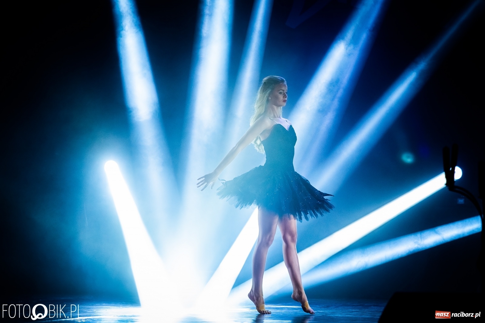 Zdjęcie w galerii na portalu naszraciborz.pl: Gala zespołu tanecznego Skaza w Raciborskim Centrum Kultury wiadomości z regionu