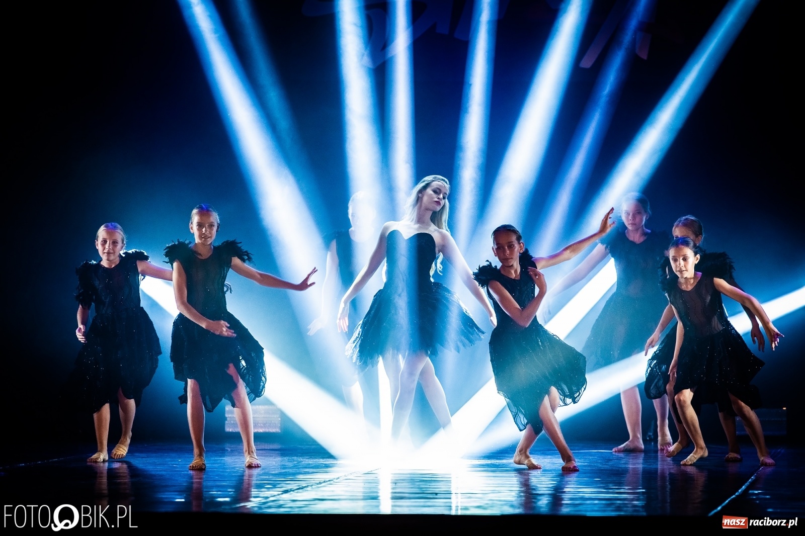 Zdjęcie w galerii na portalu naszraciborz.pl: Gala zespołu tanecznego Skaza w Raciborskim Centrum Kultury wiadomości z regionu