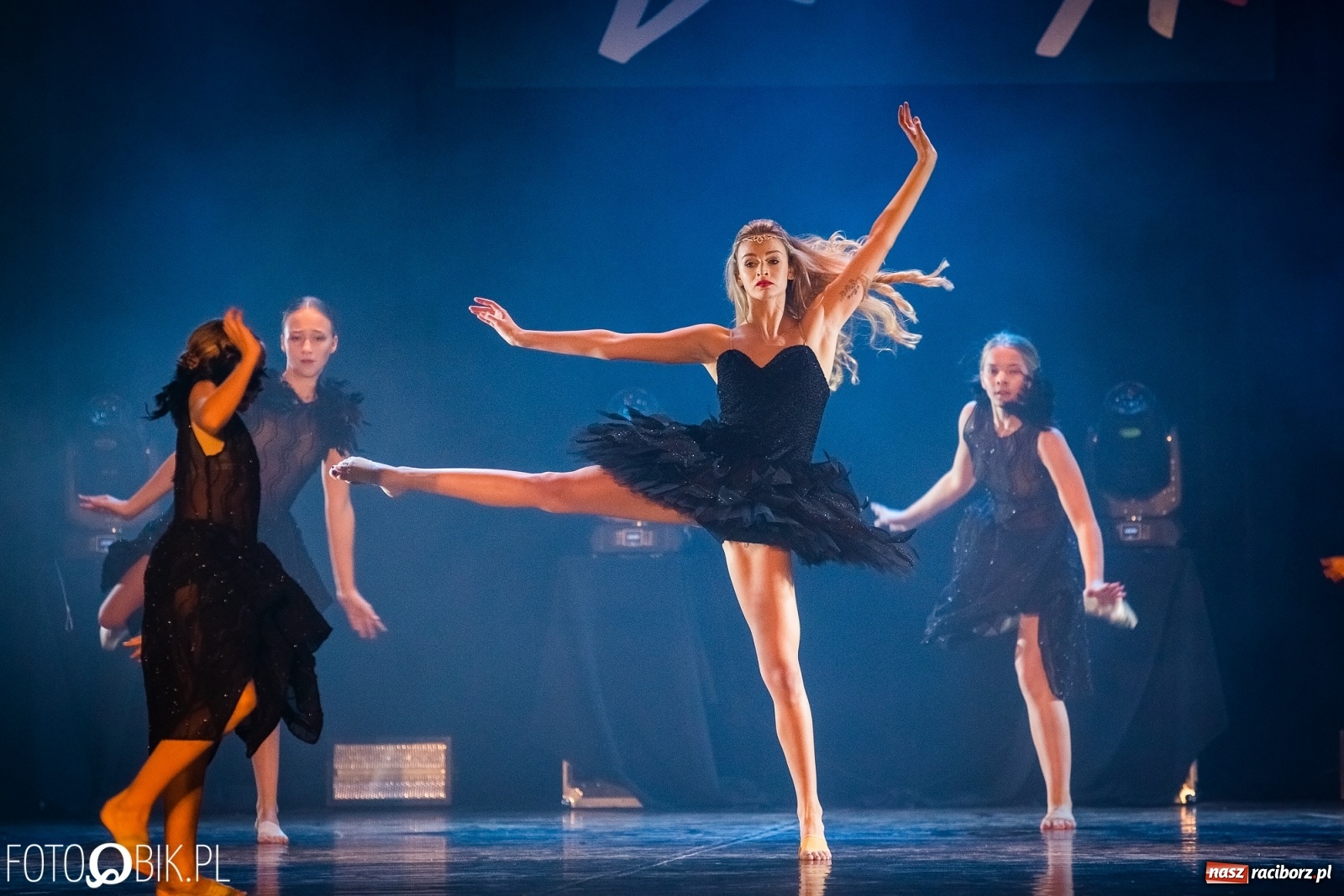 Zdjęcie w galerii na portalu naszraciborz.pl: Gala zespołu tanecznego Skaza w Raciborskim Centrum Kultury wiadomości z regionu