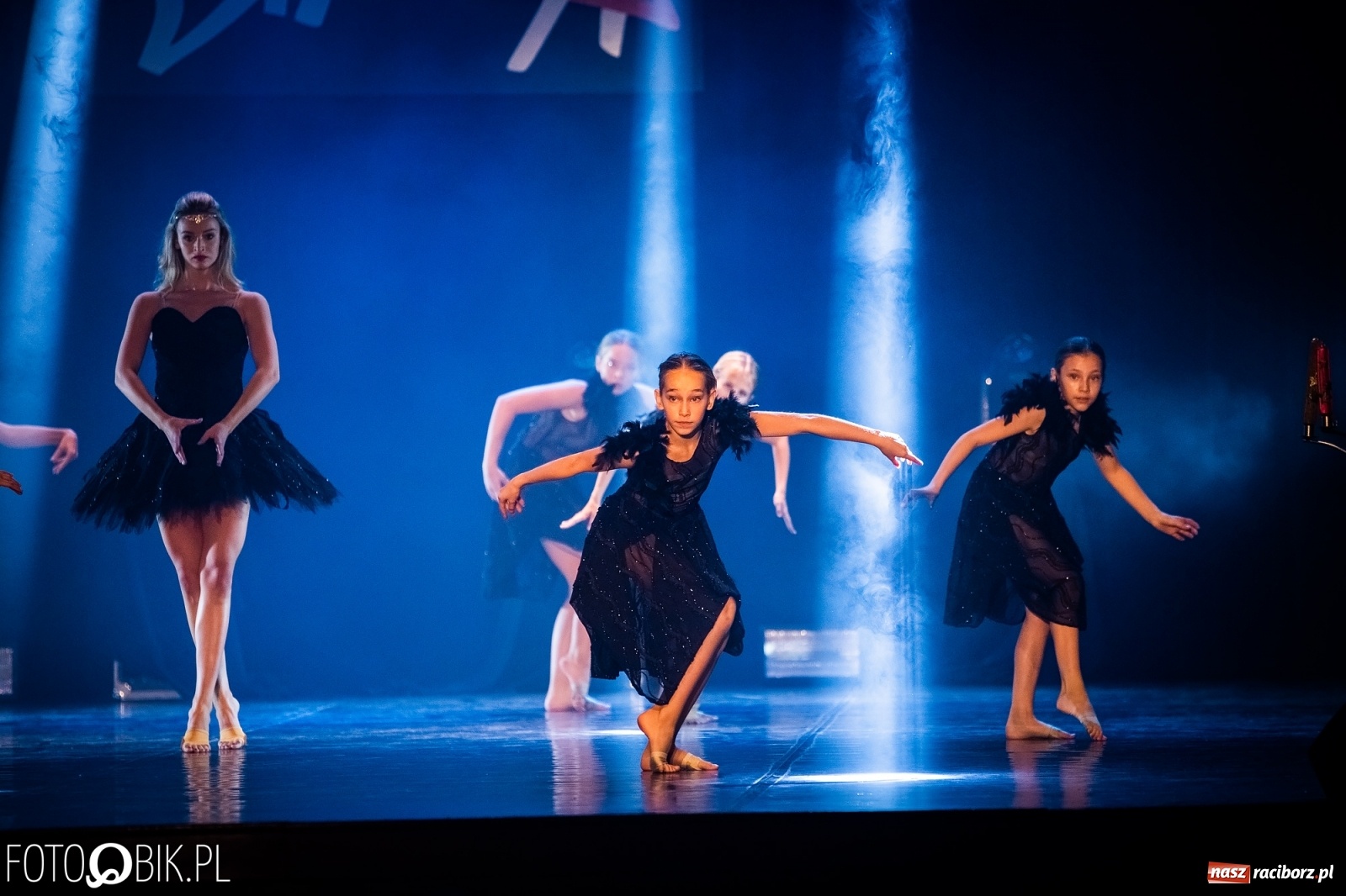 Zdjęcie w galerii na portalu naszraciborz.pl: Gala zespołu tanecznego Skaza w Raciborskim Centrum Kultury wiadomości z regionu