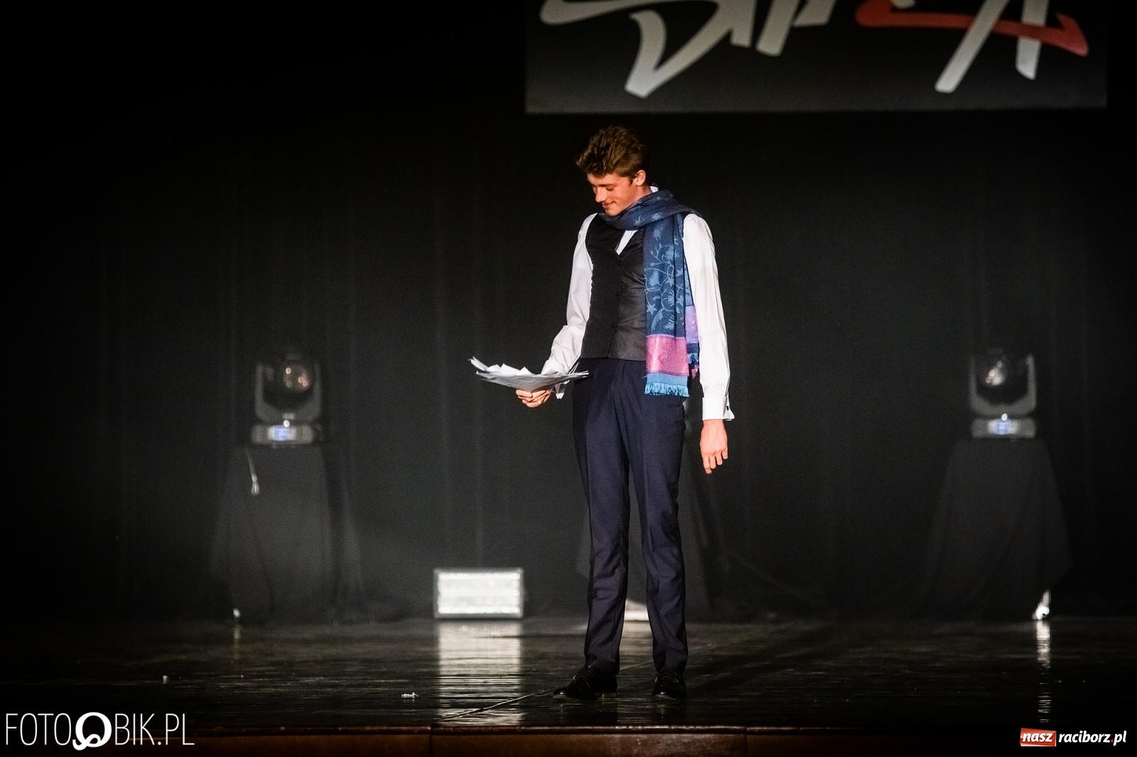 Zdjęcie w galerii na portalu naszraciborz.pl: Gala zespołu tanecznego Skaza w Raciborskim Centrum Kultury wiadomości z regionu