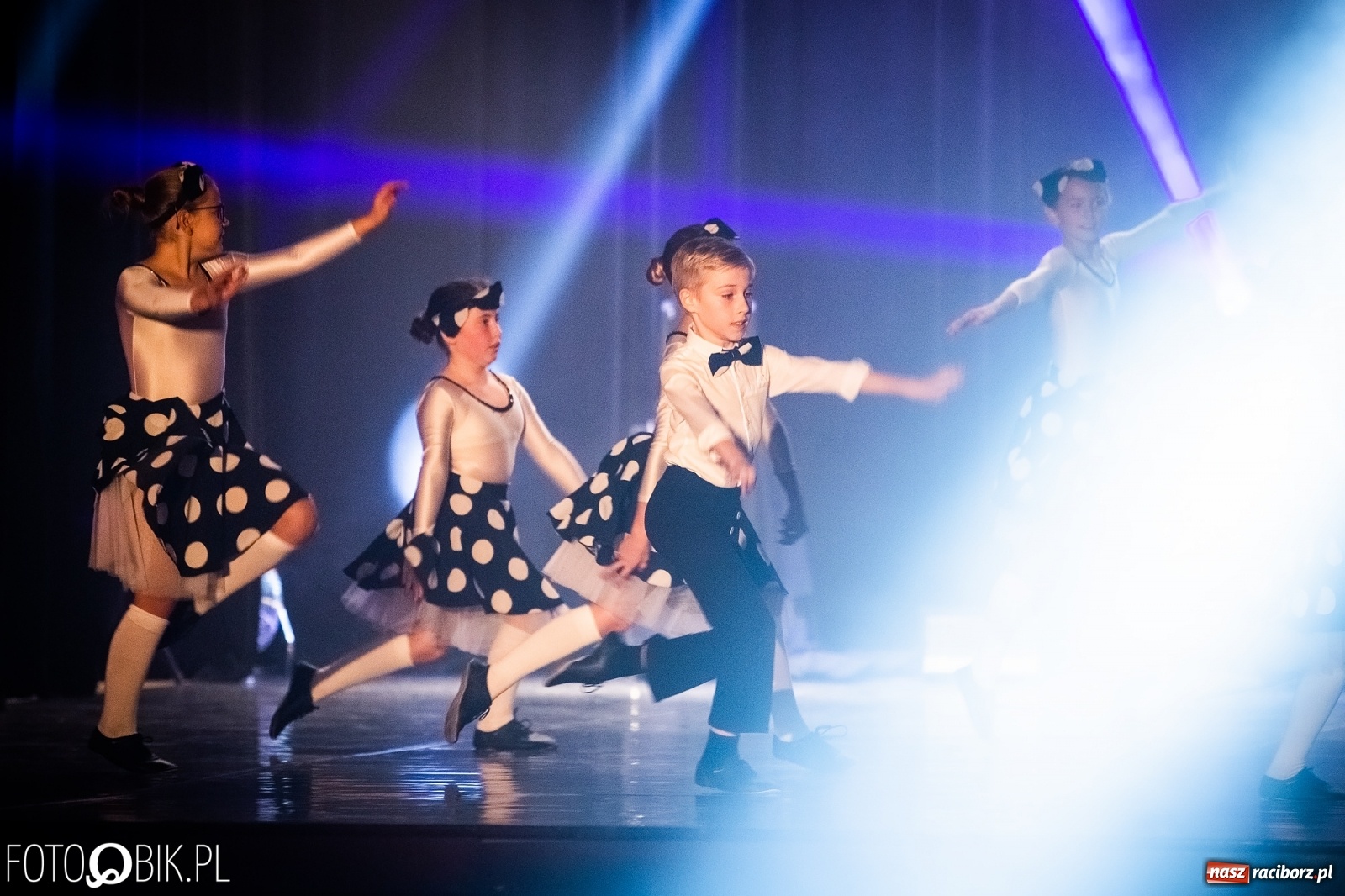 Zdjęcie w galerii na portalu naszraciborz.pl: Gala zespołu tanecznego Skaza w Raciborskim Centrum Kultury wiadomości z regionu