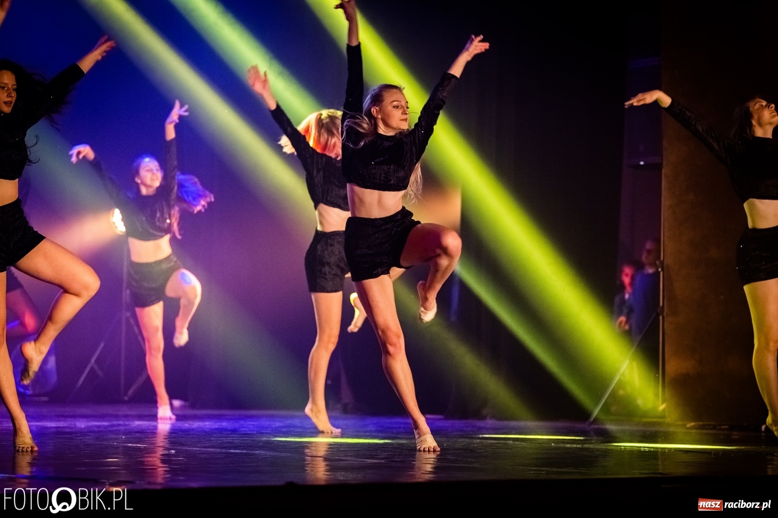 Zdjęcie w galerii na portalu naszraciborz.pl: Gala zespołu tanecznego Skaza w Raciborskim Centrum Kultury wiadomości z regionu