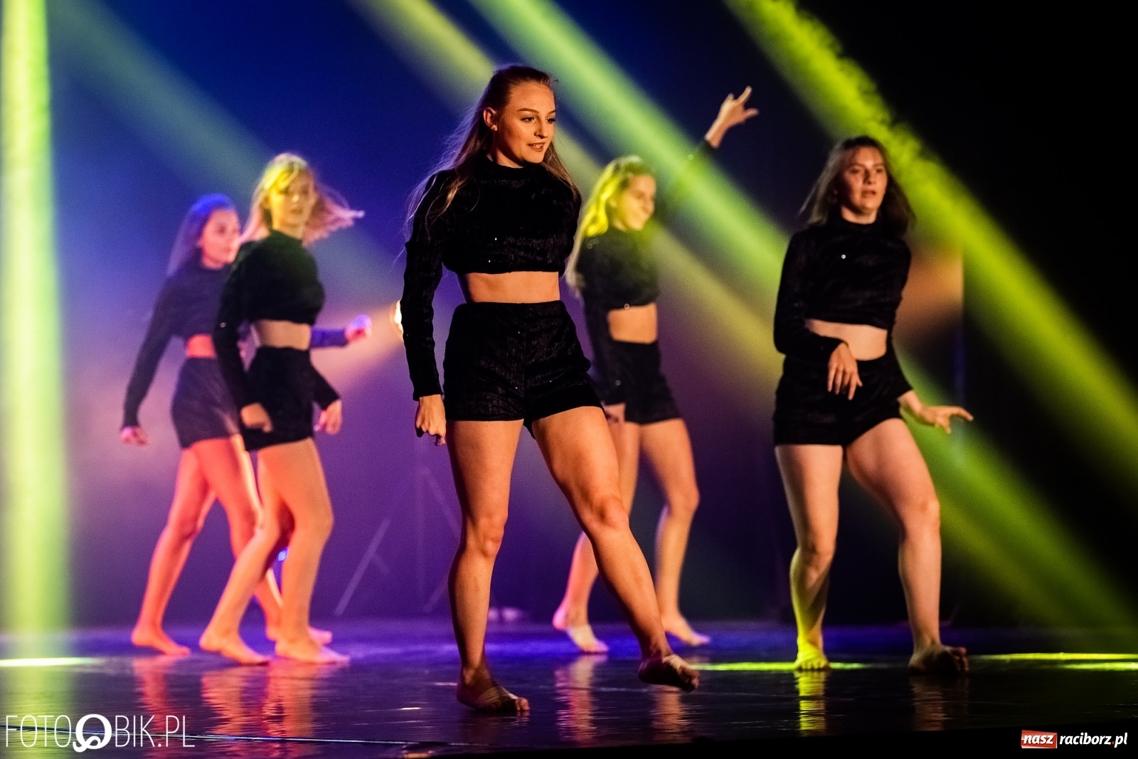 Zdjęcie w galerii na portalu naszraciborz.pl: Gala zespołu tanecznego Skaza w Raciborskim Centrum Kultury wiadomości z regionu