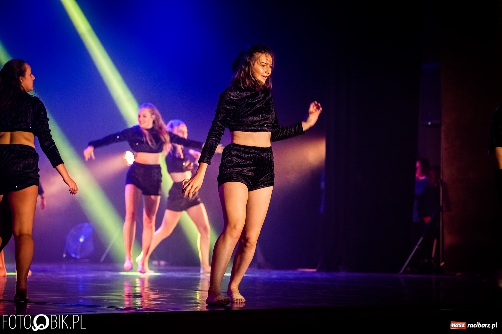 Zdjęcie w galerii na portalu naszraciborz.pl: Gala zespołu tanecznego Skaza w Raciborskim Centrum Kultury wiadomości z regionu