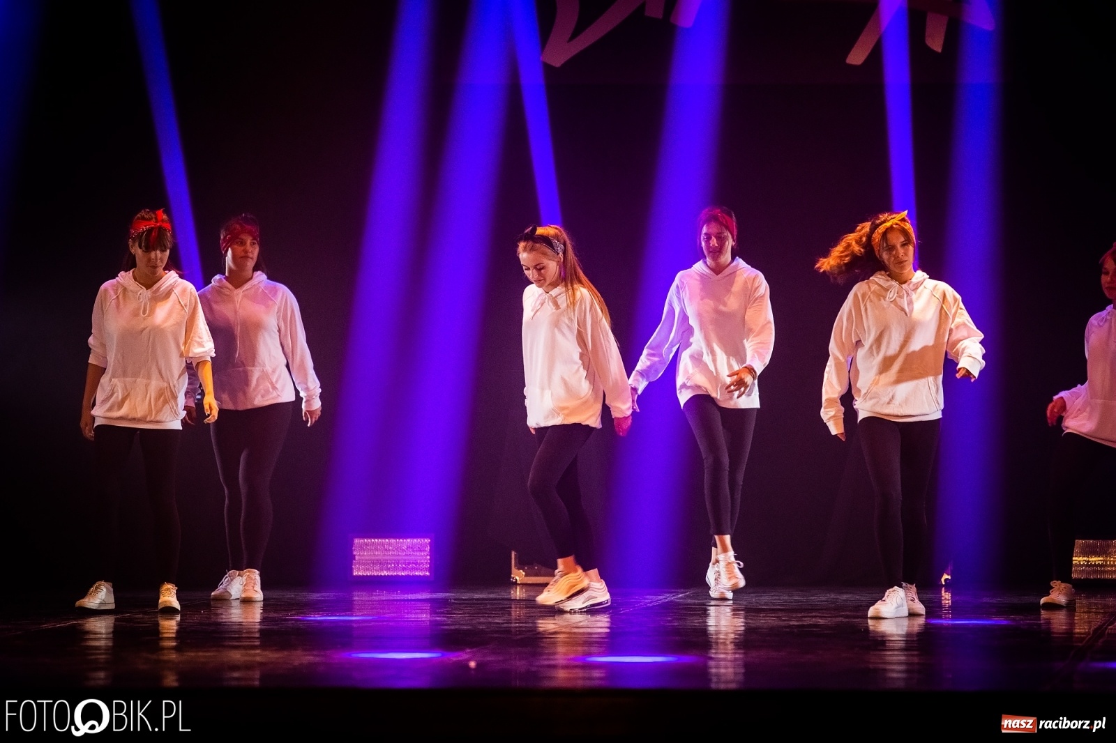 Zdjęcie w galerii na portalu naszraciborz.pl: Gala zespołu tanecznego Skaza w Raciborskim Centrum Kultury wiadomości z regionu