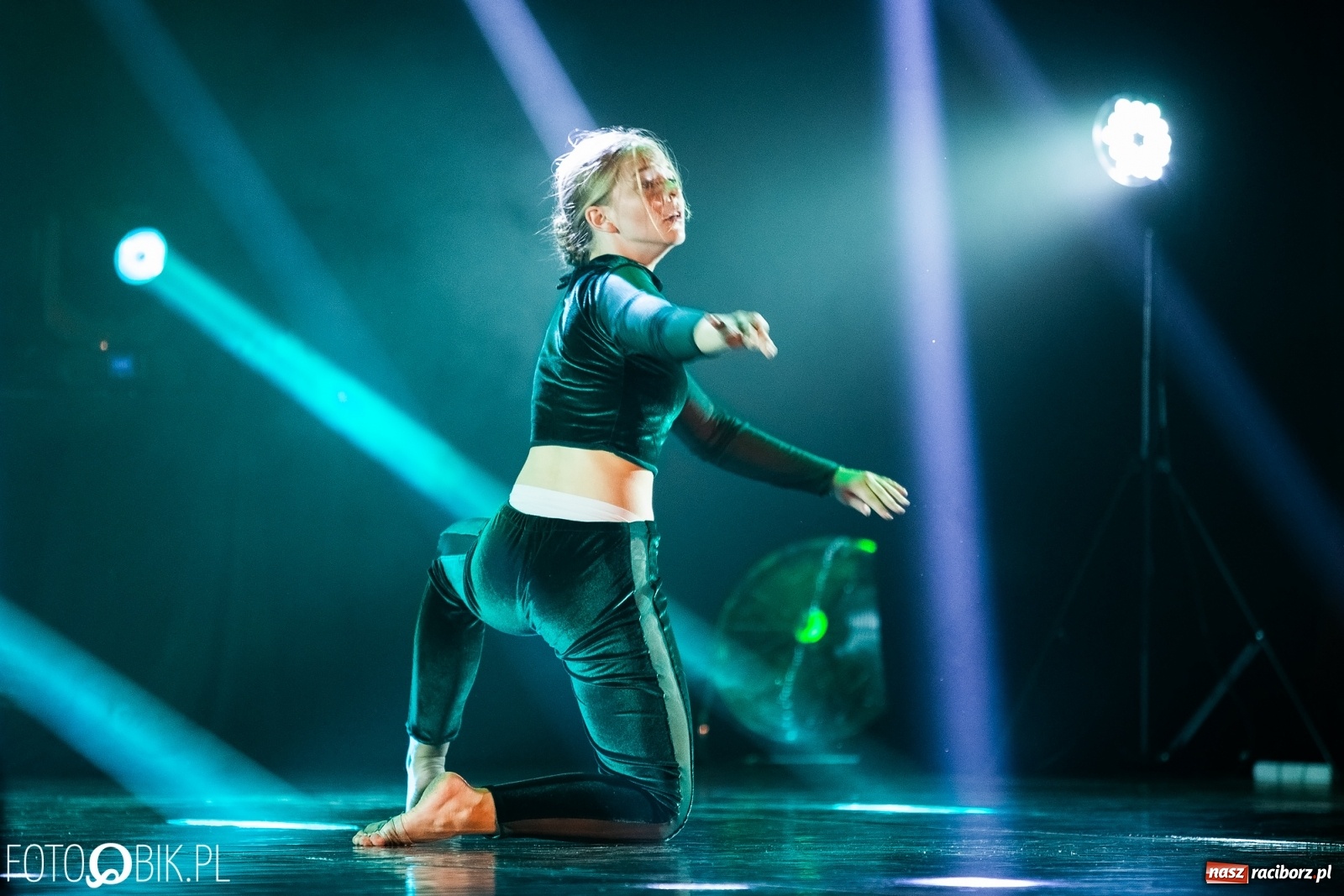 Zdjęcie w galerii na portalu naszraciborz.pl: Gala zespołu tanecznego Skaza w Raciborskim Centrum Kultury wiadomości z regionu