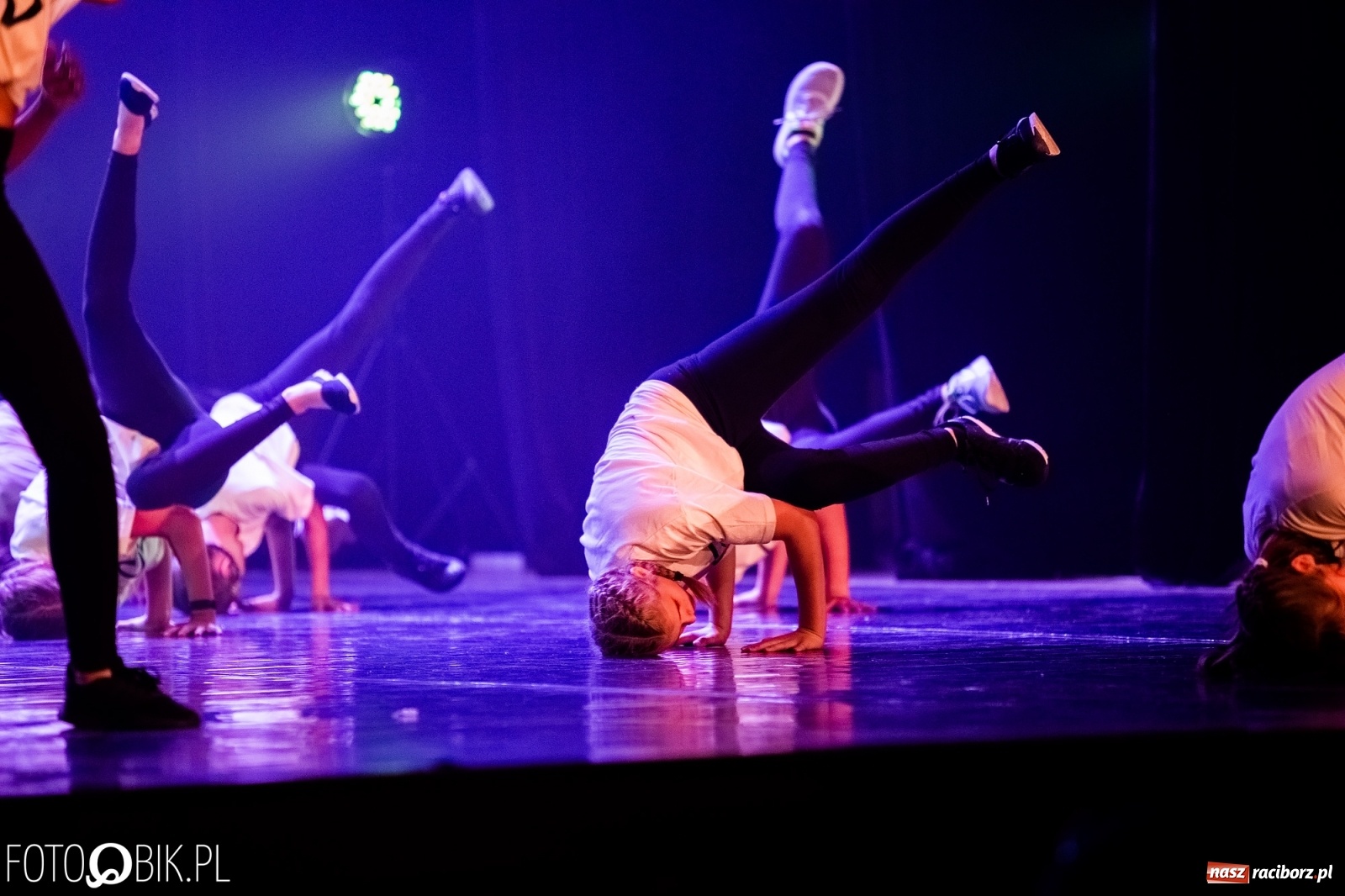 Zdjęcie w galerii na portalu naszraciborz.pl: Gala zespołu tanecznego Skaza w Raciborskim Centrum Kultury wiadomości z regionu