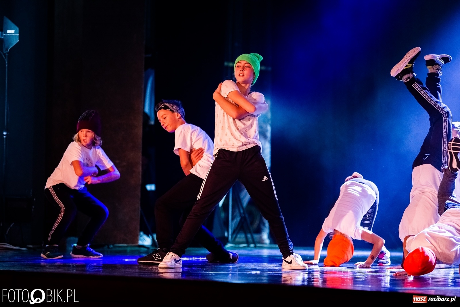 Zdjęcie w galerii na portalu naszraciborz.pl: Gala zespołu tanecznego Skaza w Raciborskim Centrum Kultury wiadomości z regionu