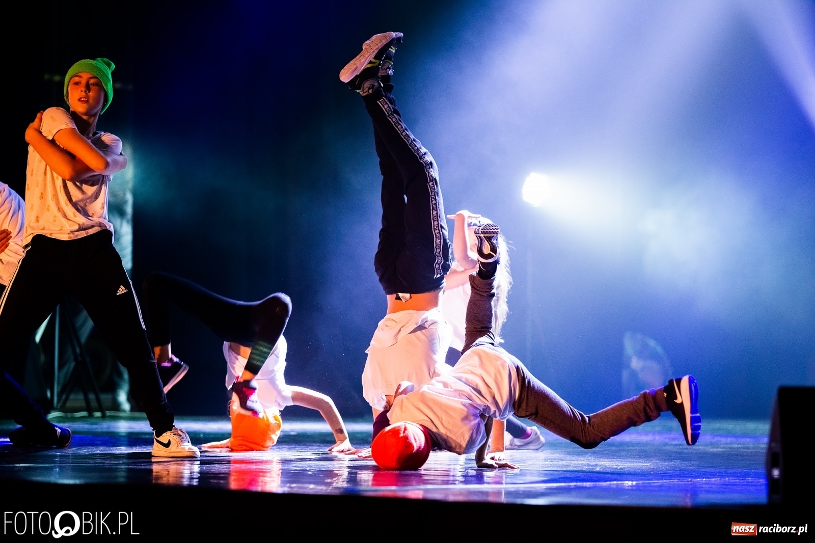 Zdjęcie w galerii na portalu naszraciborz.pl: Gala zespołu tanecznego Skaza w Raciborskim Centrum Kultury wiadomości z regionu