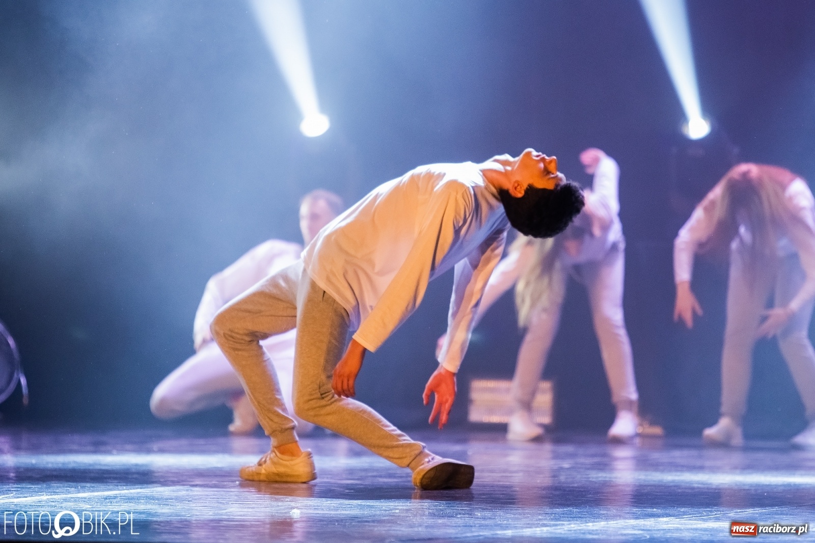 Zdjęcie w galerii na portalu naszraciborz.pl: Gala zespołu tanecznego Skaza w Raciborskim Centrum Kultury wiadomości z regionu