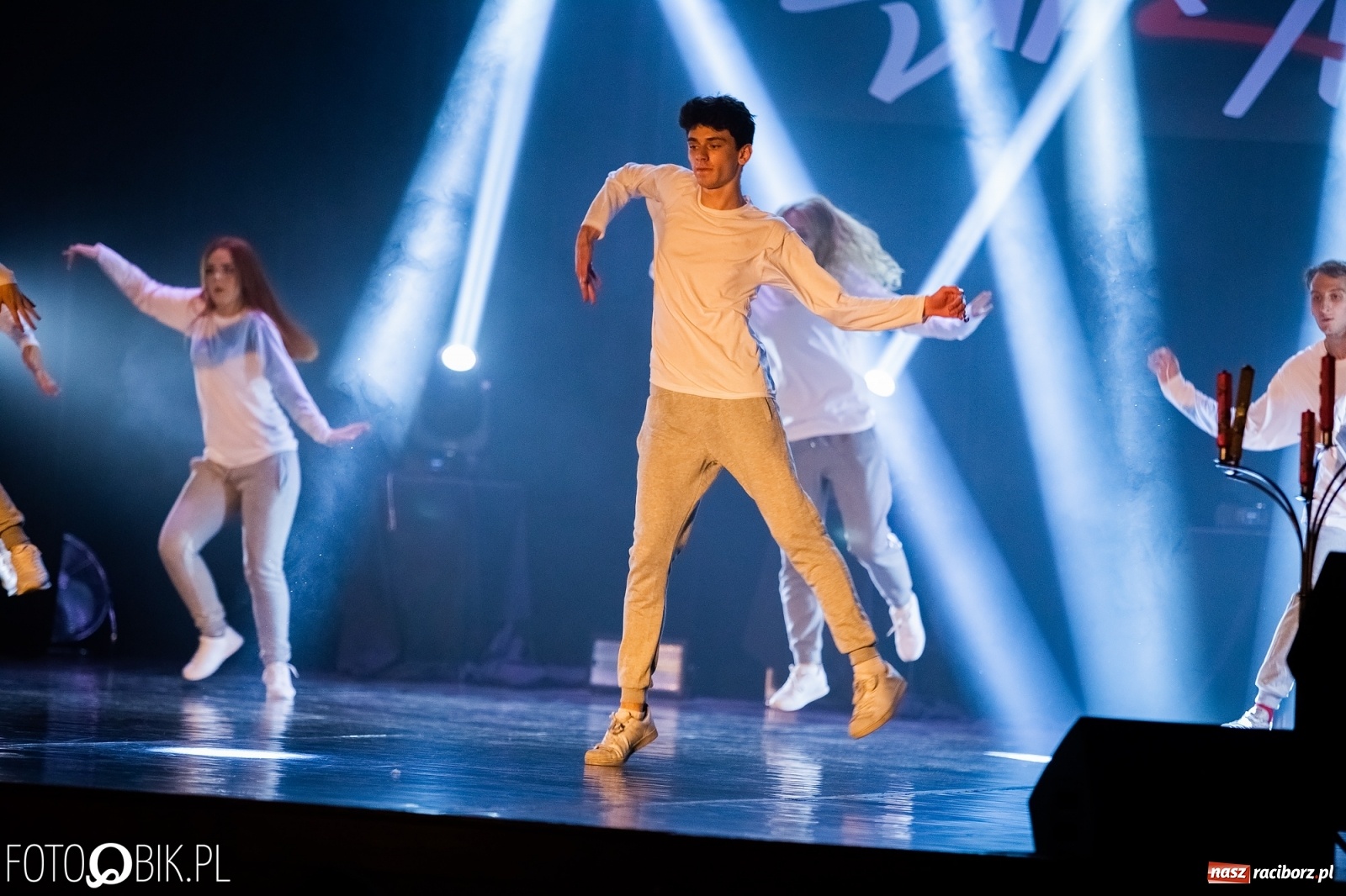 Zdjęcie w galerii na portalu naszraciborz.pl: Gala zespołu tanecznego Skaza w Raciborskim Centrum Kultury wiadomości z regionu