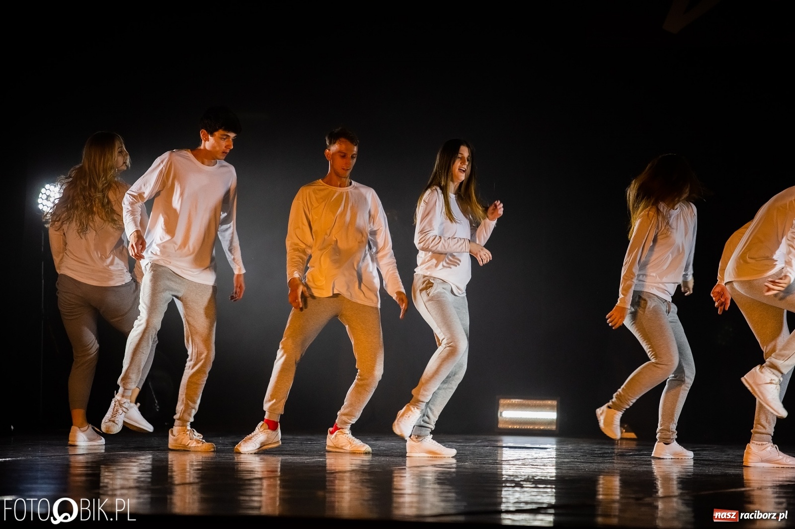 Zdjęcie w galerii na portalu naszraciborz.pl: Gala zespołu tanecznego Skaza w Raciborskim Centrum Kultury wiadomości z regionu