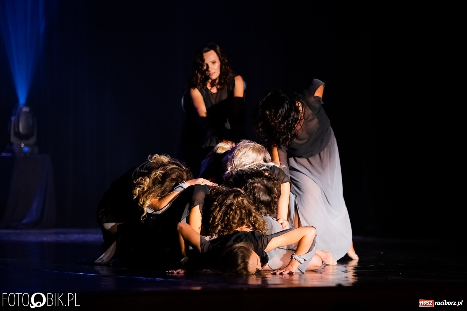 Zdjęcie w galerii na portalu naszraciborz.pl: Gala zespołu tanecznego Skaza w Raciborskim Centrum Kultury wiadomości z regionu