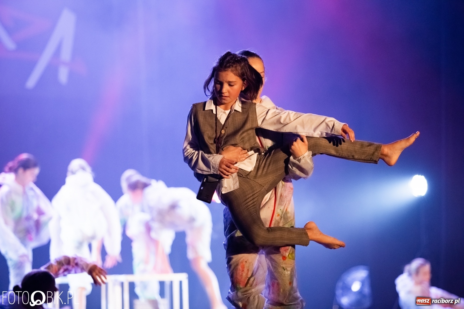 Zdjęcie w galerii na portalu naszraciborz.pl: Gala zespołu tanecznego Skaza w Raciborskim Centrum Kultury wiadomości z regionu