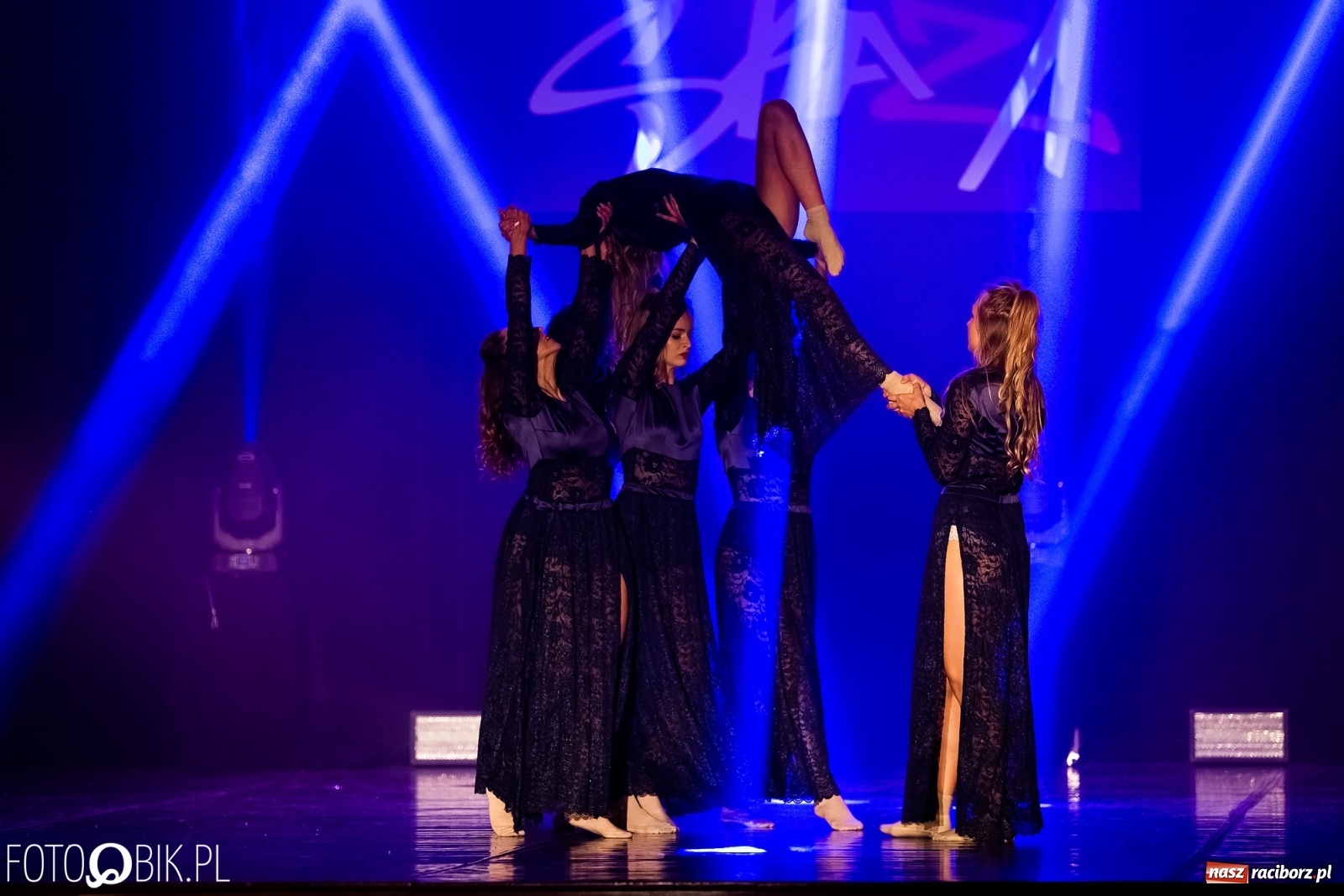 Zdjęcie w galerii na portalu naszraciborz.pl: Gala zespołu tanecznego Skaza w Raciborskim Centrum Kultury wiadomości z regionu