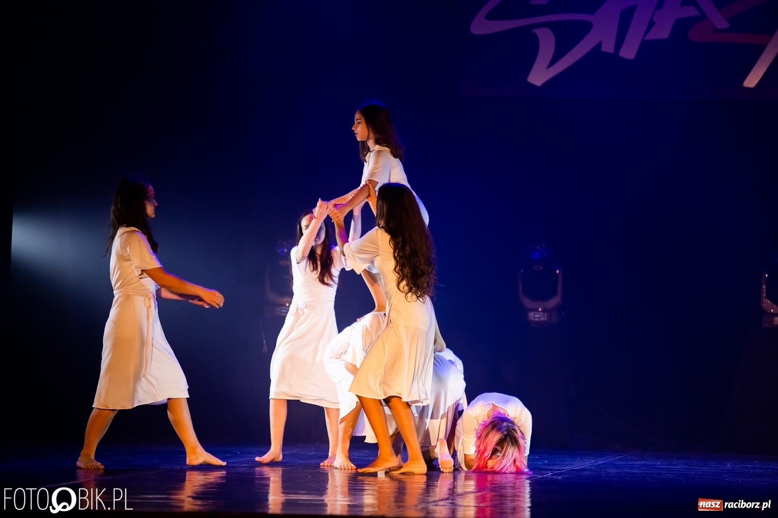 Zdjęcie w galerii na portalu naszraciborz.pl: Gala zespołu tanecznego Skaza w Raciborskim Centrum Kultury wiadomości z regionu