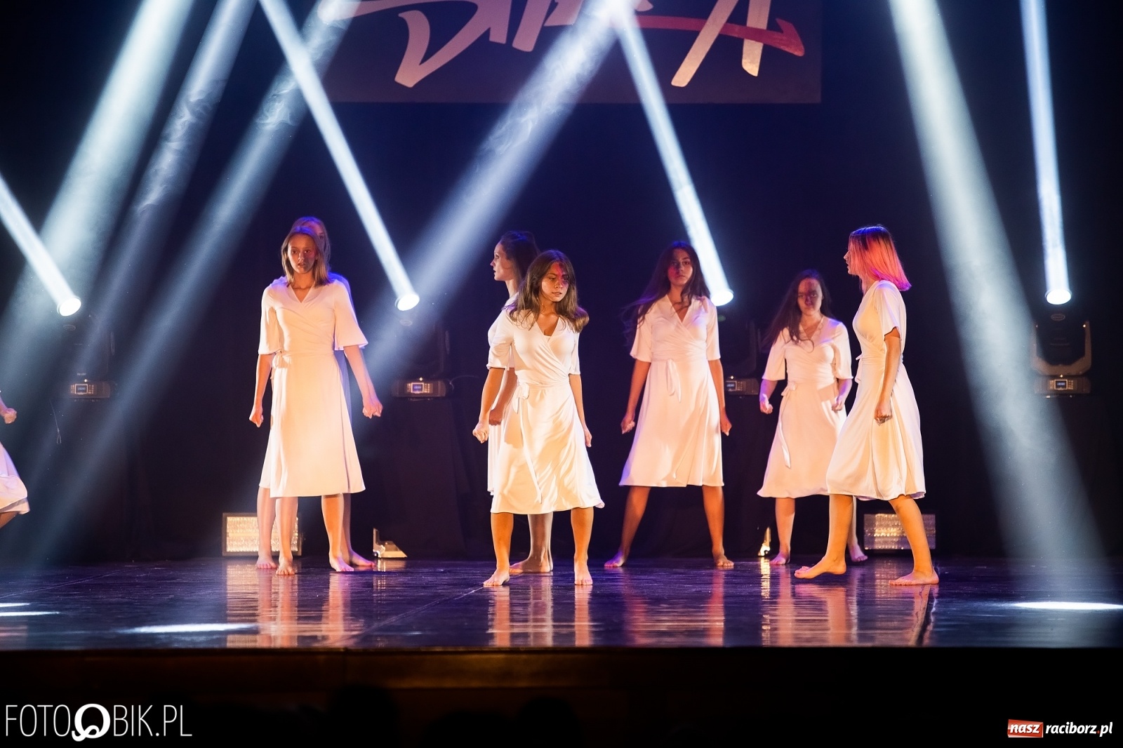 Zdjęcie w galerii na portalu naszraciborz.pl: Gala zespołu tanecznego Skaza w Raciborskim Centrum Kultury wiadomości z regionu