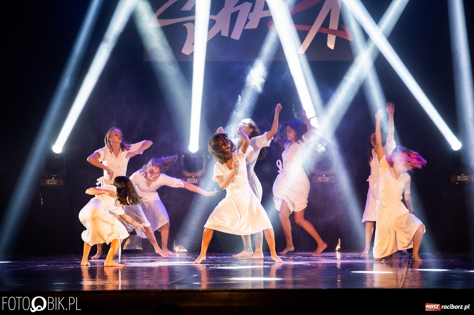 Zdjęcie w galerii na portalu naszraciborz.pl: Gala zespołu tanecznego Skaza w Raciborskim Centrum Kultury wiadomości z regionu