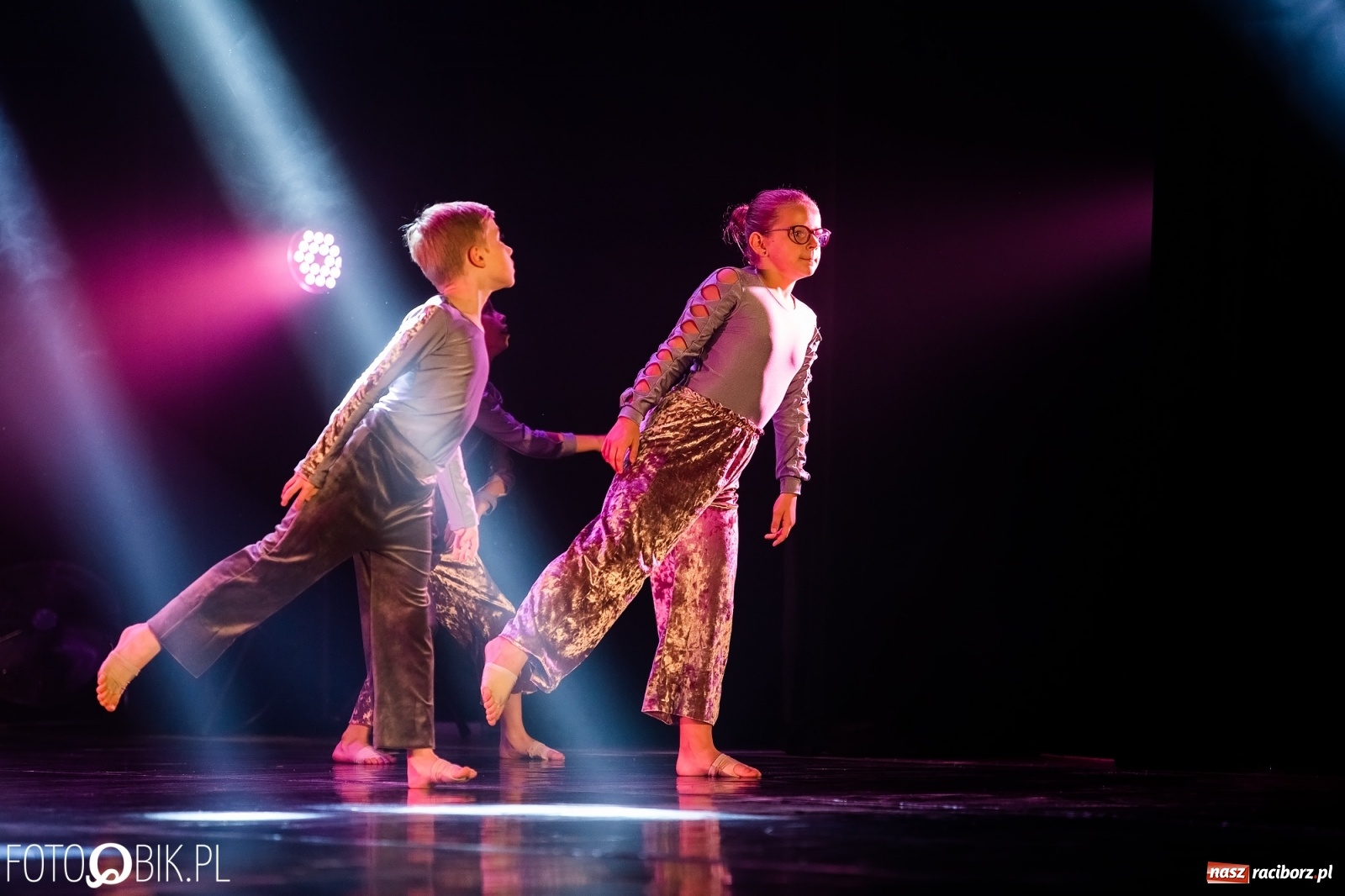 Zdjęcie w galerii na portalu naszraciborz.pl: Gala zespołu tanecznego Skaza w Raciborskim Centrum Kultury wiadomości z regionu