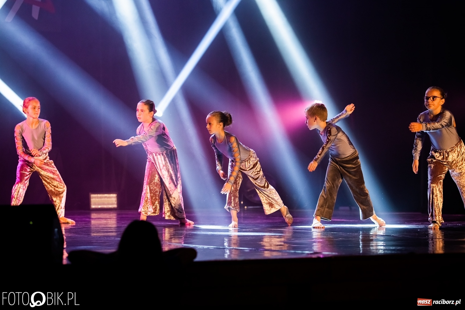 Zdjęcie w galerii na portalu naszraciborz.pl: Gala zespołu tanecznego Skaza w Raciborskim Centrum Kultury wiadomości z regionu