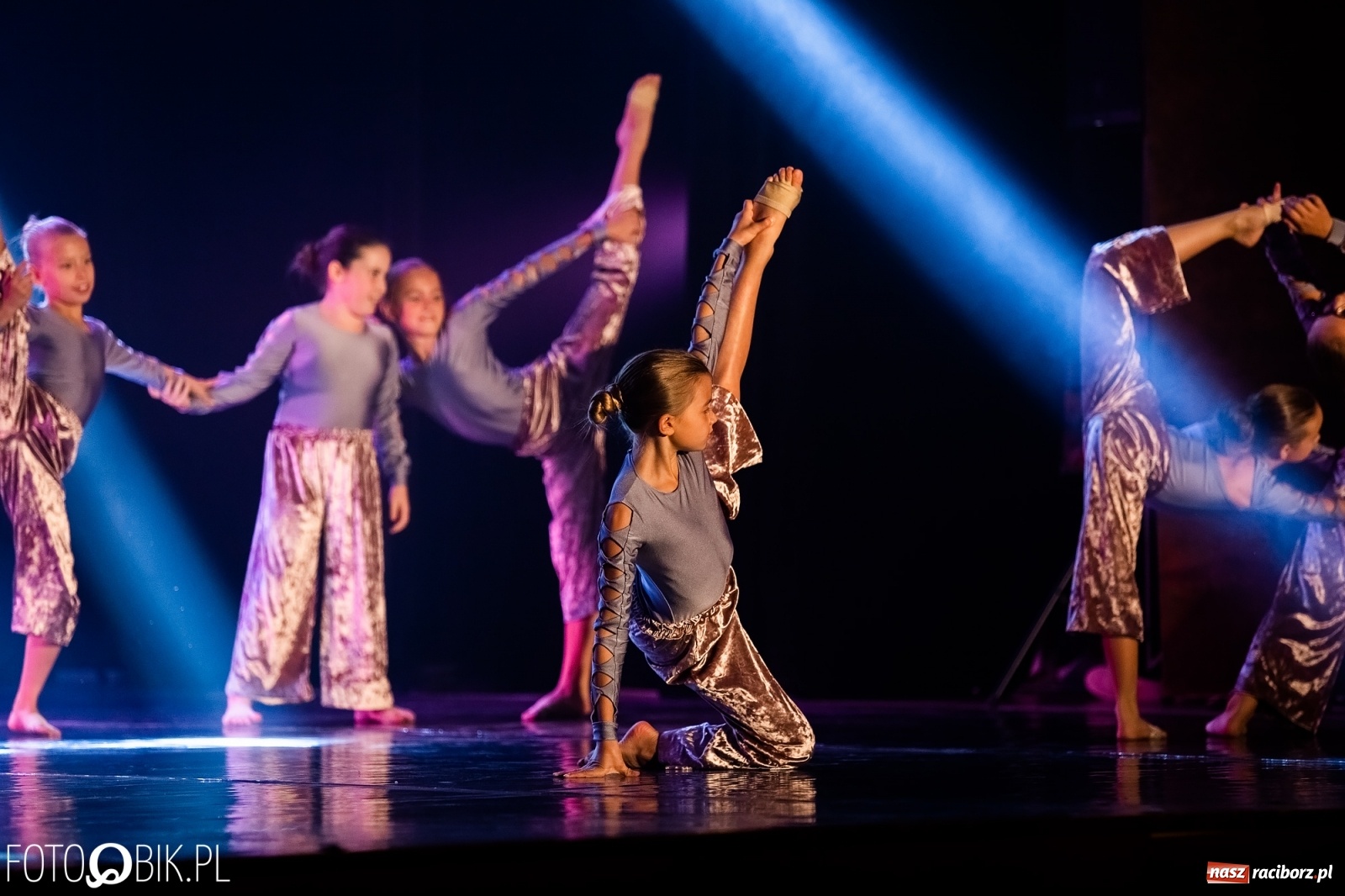 Zdjęcie w galerii na portalu naszraciborz.pl: Gala zespołu tanecznego Skaza w Raciborskim Centrum Kultury wiadomości z regionu