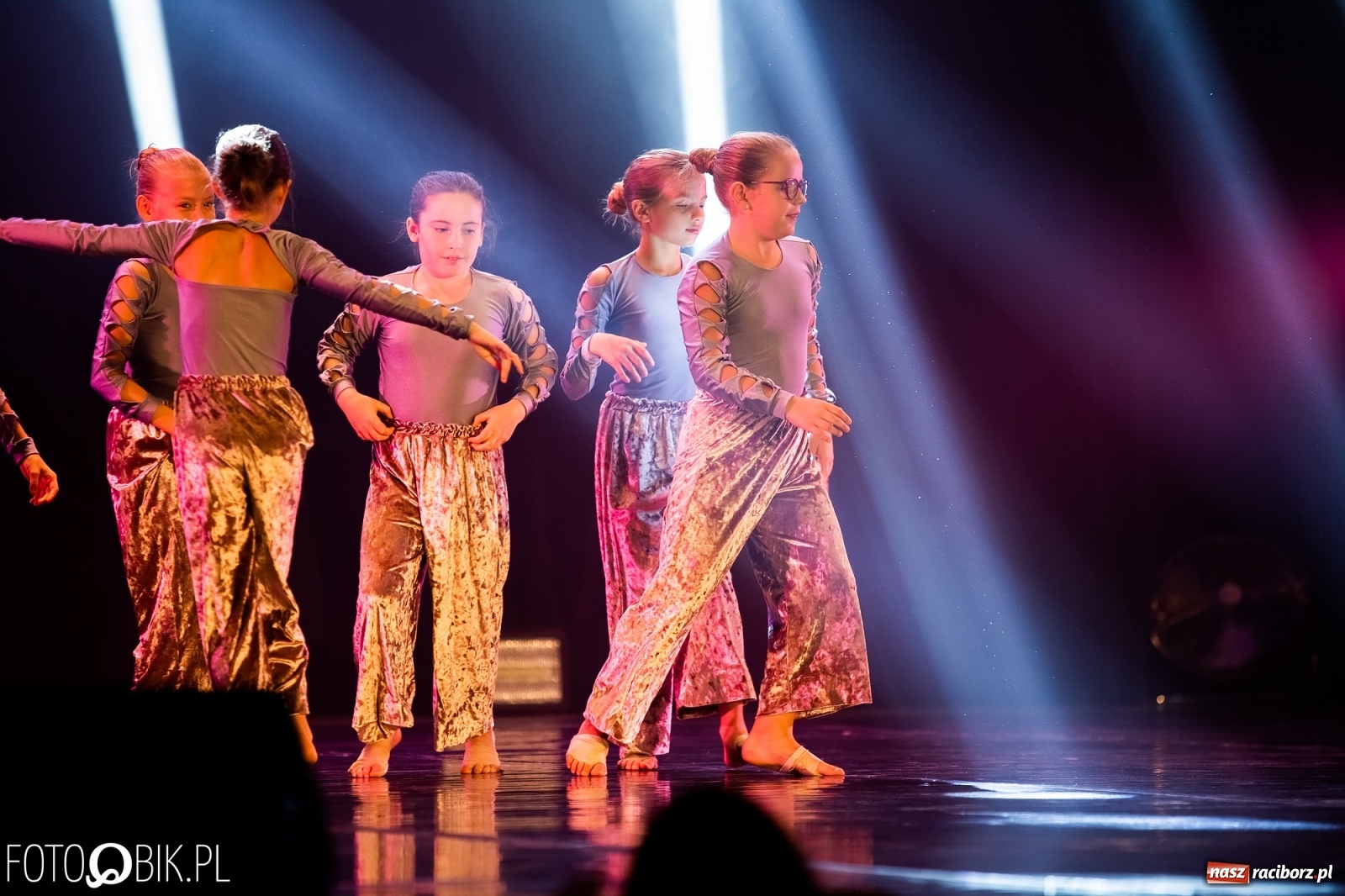 Zdjęcie w galerii na portalu naszraciborz.pl: Gala zespołu tanecznego Skaza w Raciborskim Centrum Kultury wiadomości z regionu