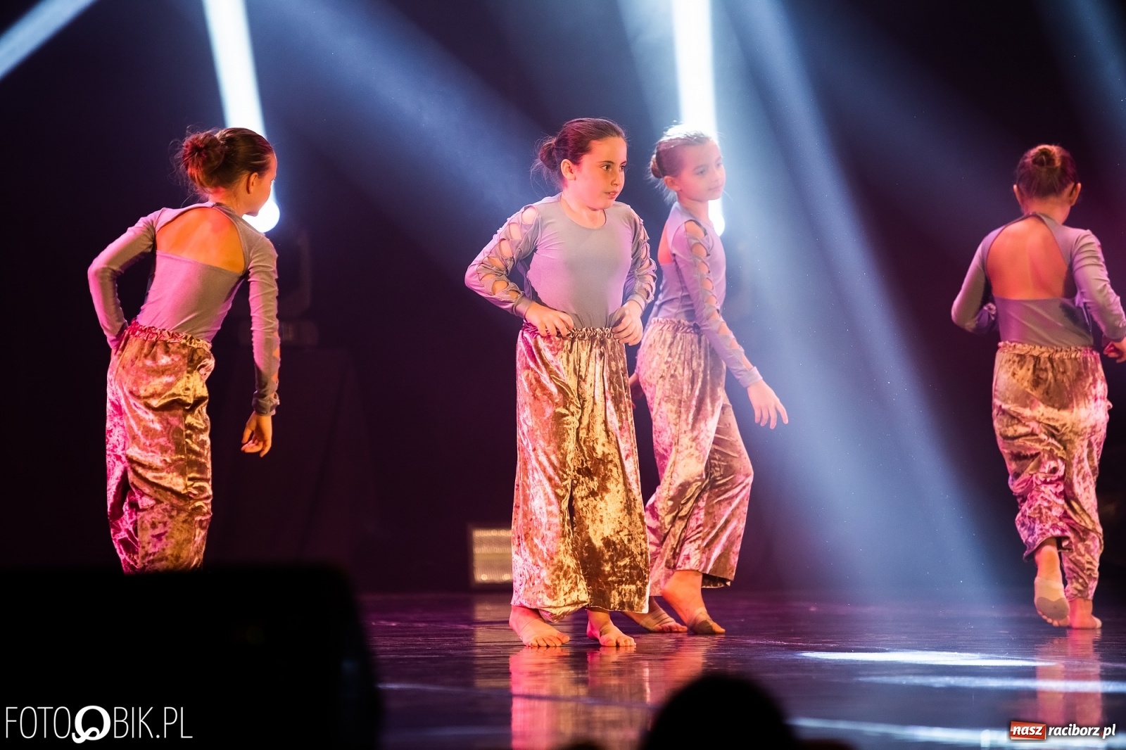 Zdjęcie w galerii na portalu naszraciborz.pl: Gala zespołu tanecznego Skaza w Raciborskim Centrum Kultury wiadomości z regionu