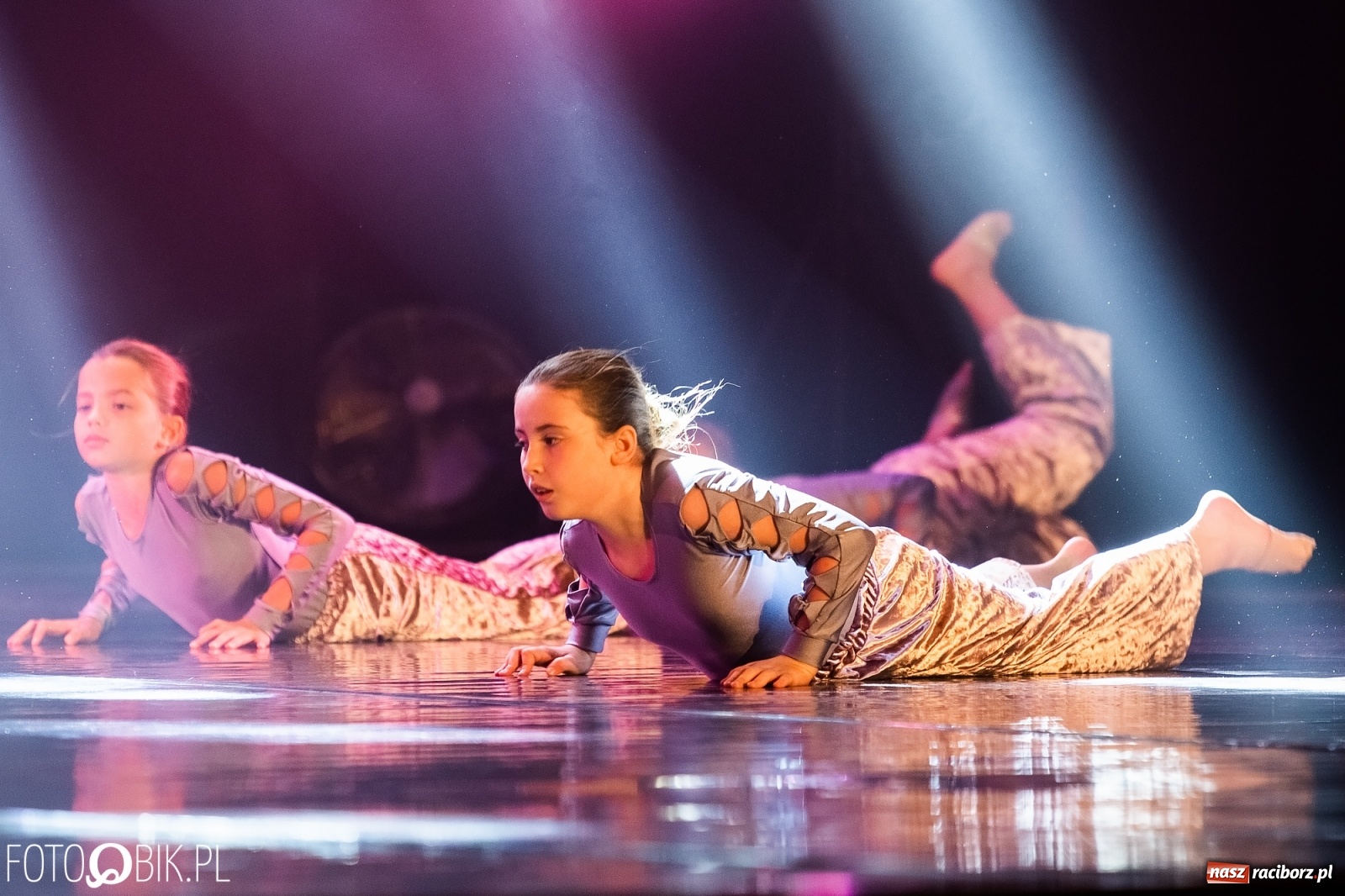 Zdjęcie w galerii na portalu naszraciborz.pl: Gala zespołu tanecznego Skaza w Raciborskim Centrum Kultury wiadomości z regionu