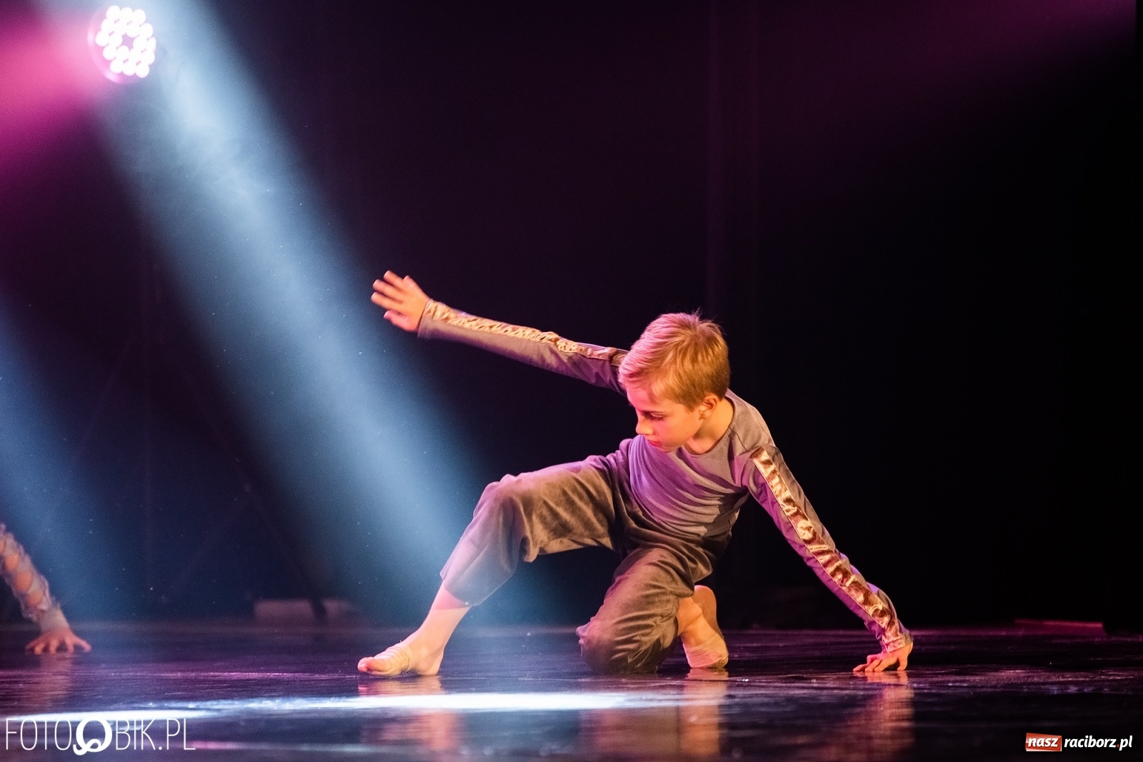 Zdjęcie w galerii na portalu naszraciborz.pl: Gala zespołu tanecznego Skaza w Raciborskim Centrum Kultury wiadomości z regionu