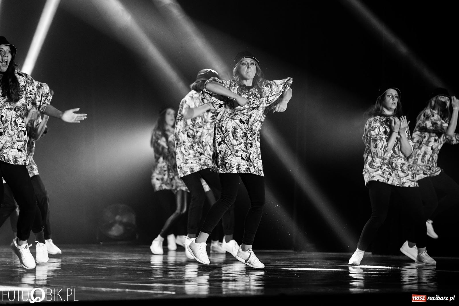 Zdjęcie w galerii na portalu naszraciborz.pl: Gala zespołu tanecznego Skaza w Raciborskim Centrum Kultury wiadomości z regionu