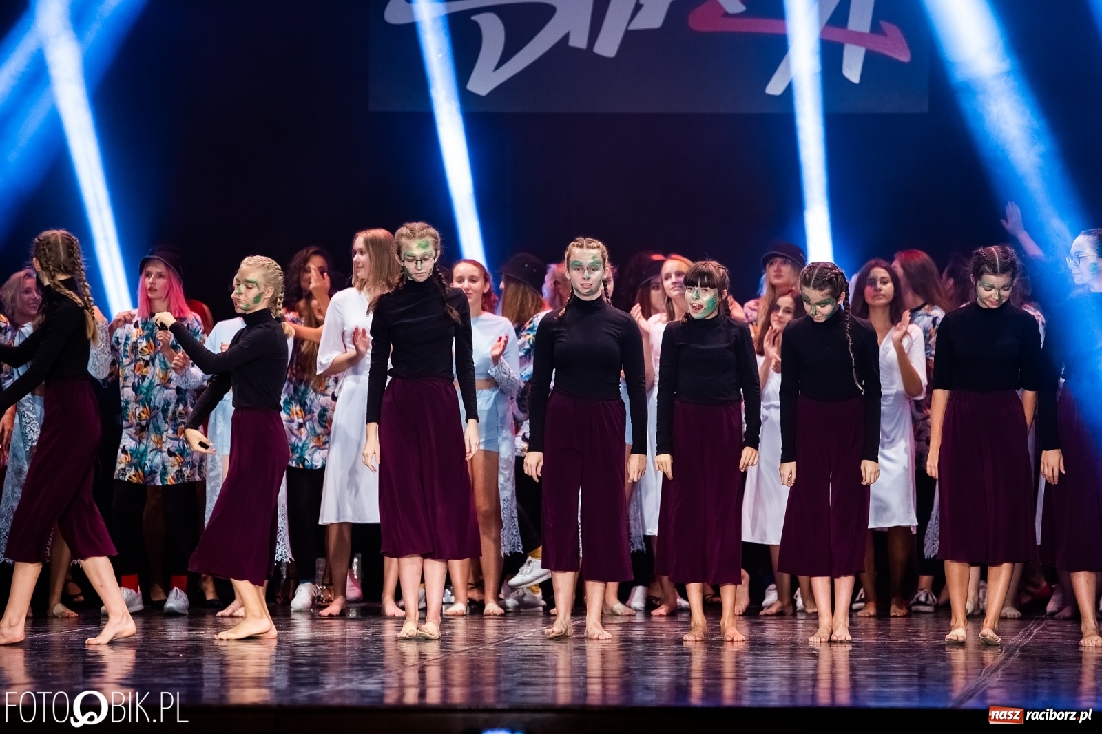 Zdjęcie w galerii na portalu naszraciborz.pl: Gala zespołu tanecznego Skaza w Raciborskim Centrum Kultury wiadomości z regionu