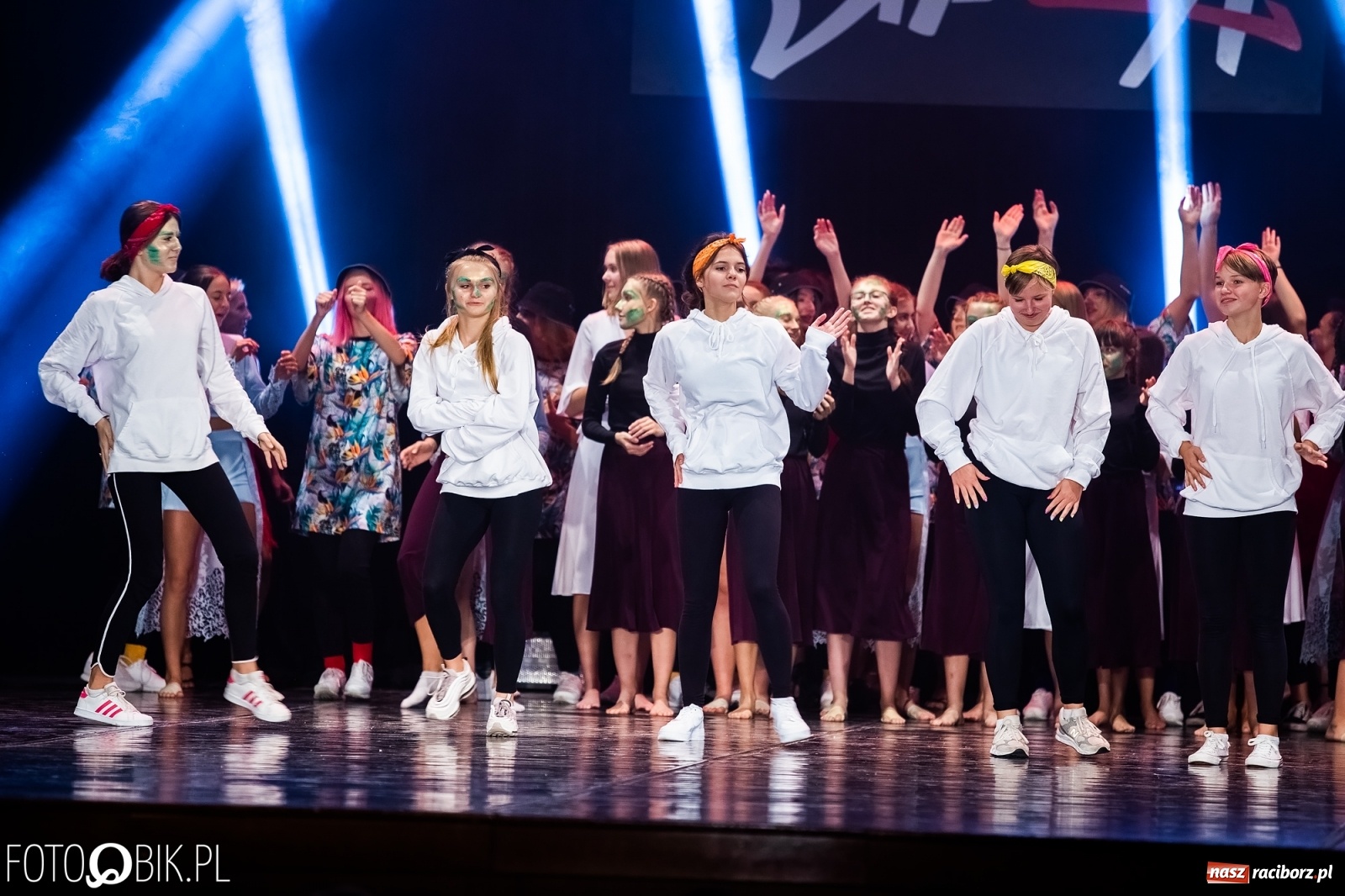 Zdjęcie w galerii na portalu naszraciborz.pl: Gala zespołu tanecznego Skaza w Raciborskim Centrum Kultury wiadomości z regionu