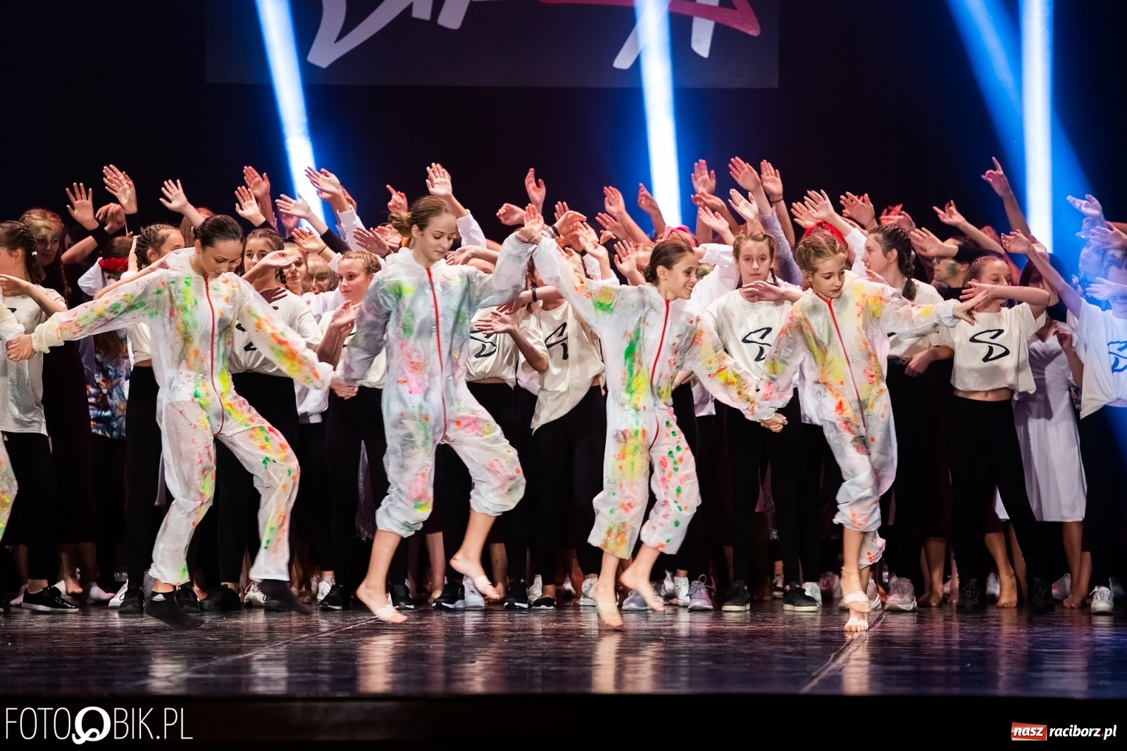 Zdjęcie w galerii na portalu naszraciborz.pl: Gala zespołu tanecznego Skaza w Raciborskim Centrum Kultury wiadomości z regionu