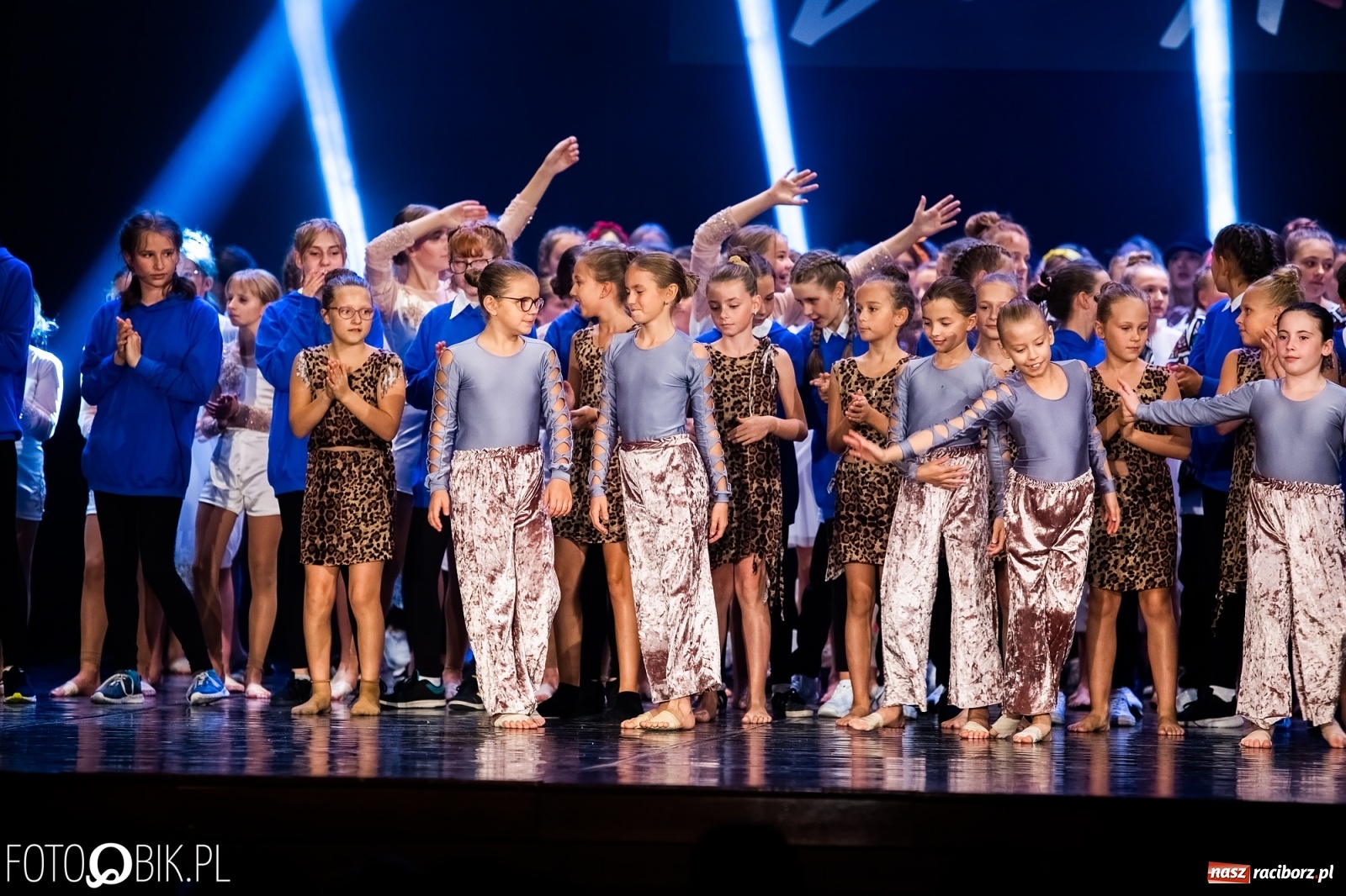 Zdjęcie w galerii na portalu naszraciborz.pl: Gala zespołu tanecznego Skaza w Raciborskim Centrum Kultury wiadomości z regionu