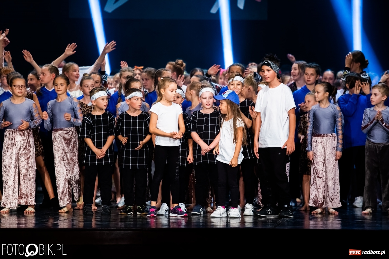 Zdjęcie w galerii na portalu naszraciborz.pl: Gala zespołu tanecznego Skaza w Raciborskim Centrum Kultury wiadomości z regionu