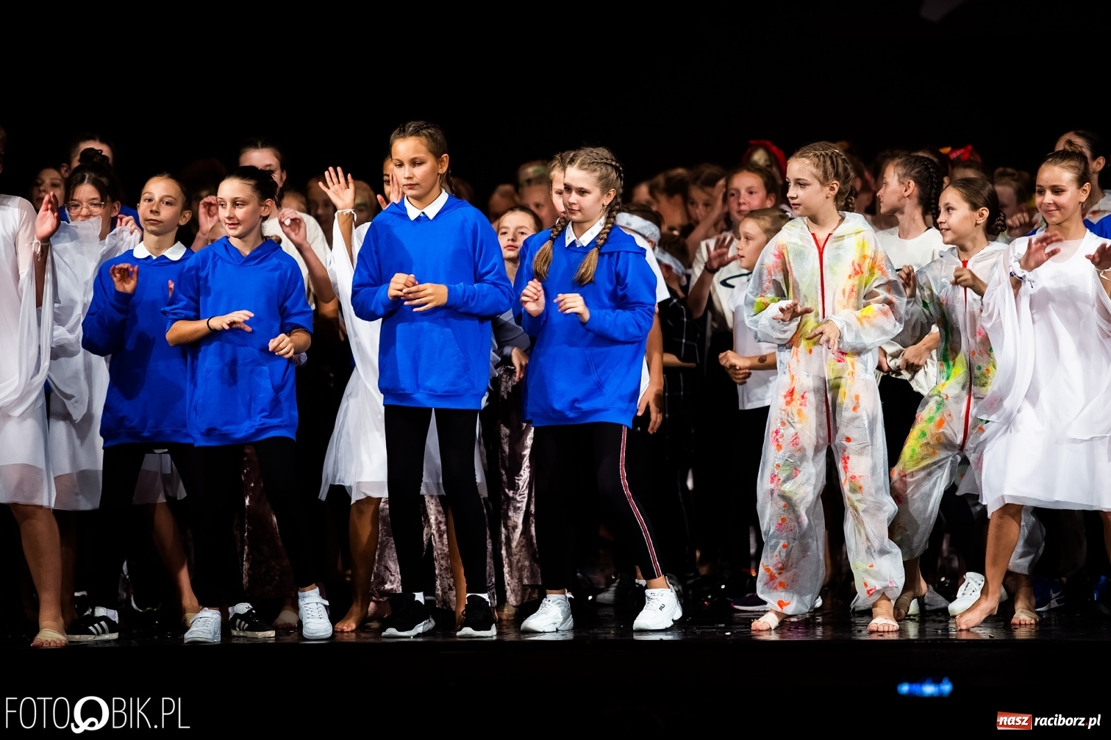 Zdjęcie w galerii na portalu naszraciborz.pl: Gala zespołu tanecznego Skaza w Raciborskim Centrum Kultury wiadomości z regionu